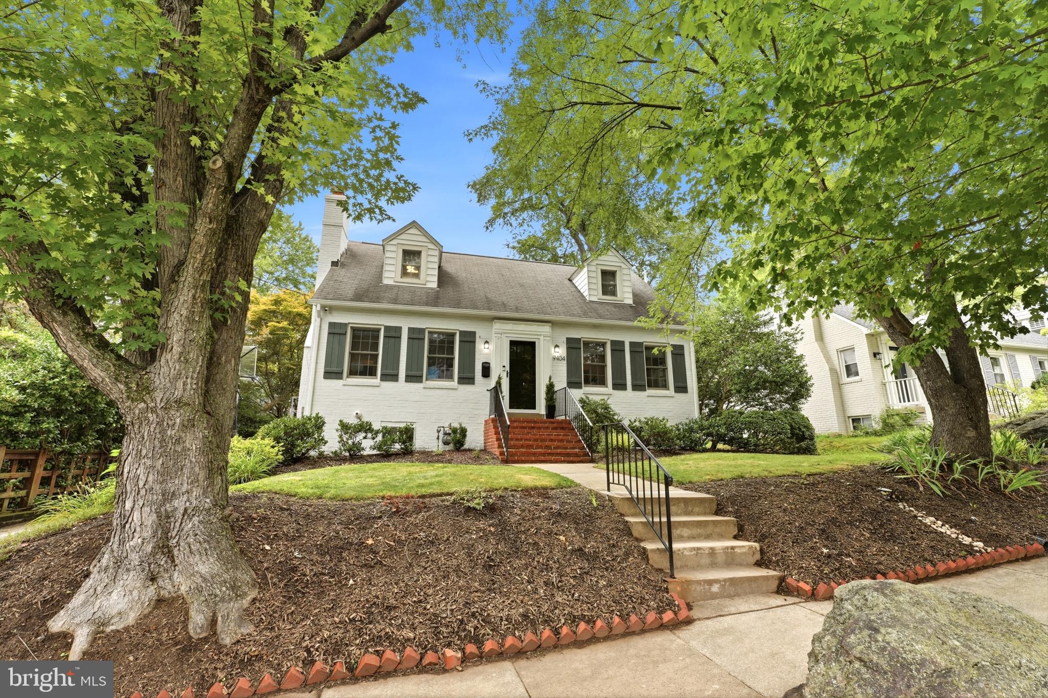 SEVEN OAKS - Residential