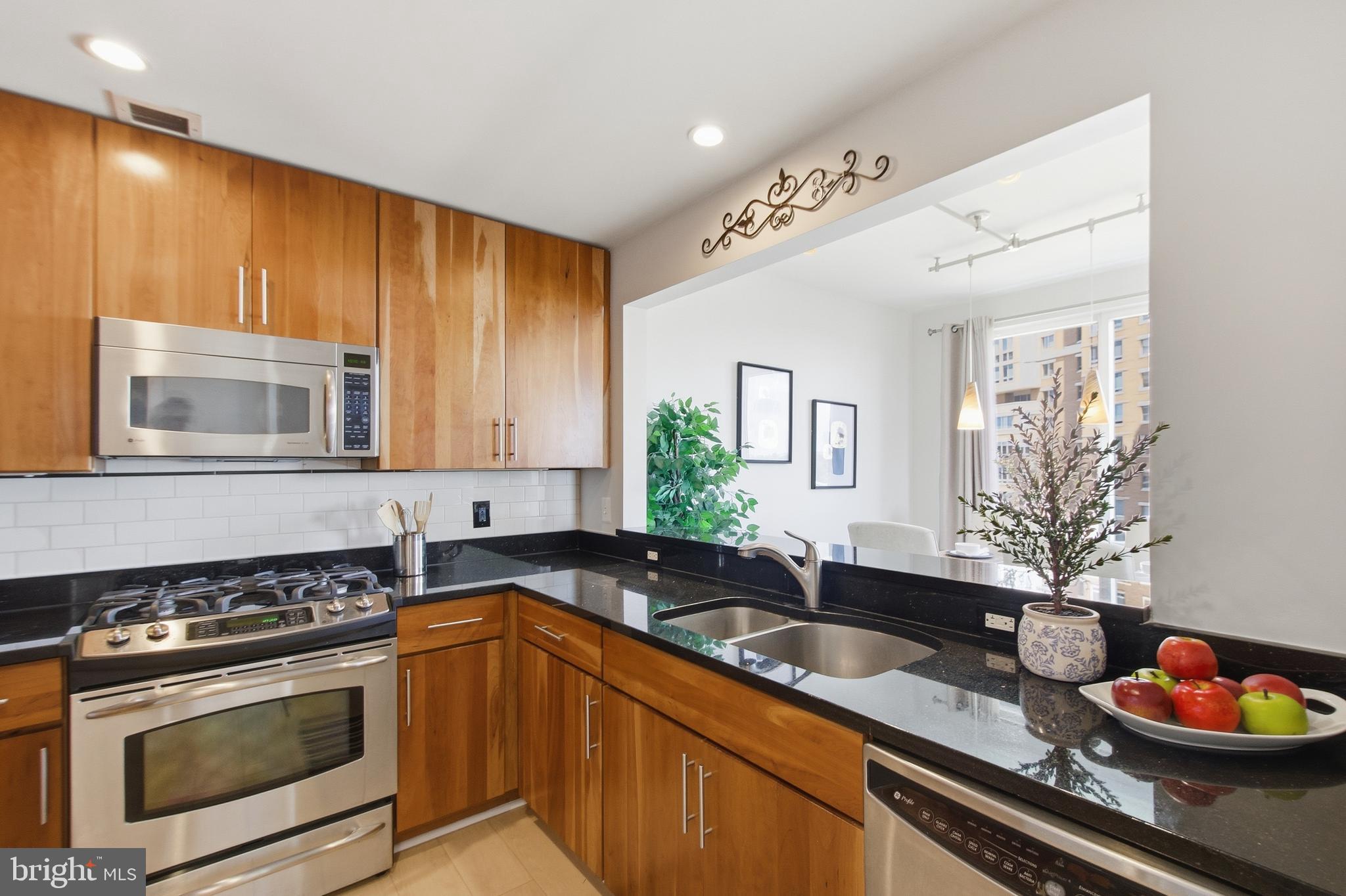 THE JAMIESON - Residential