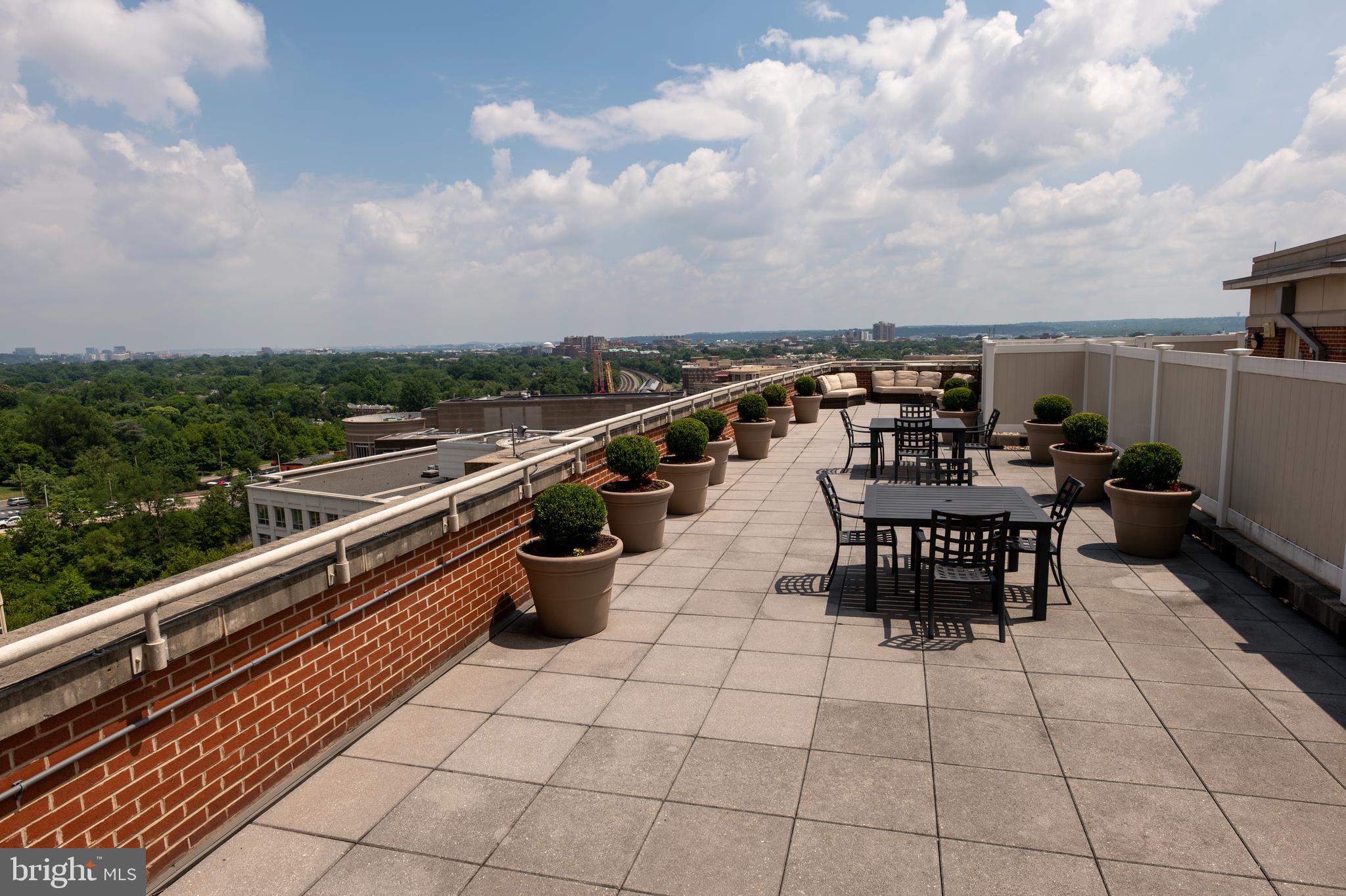 THE JAMIESON - Residential