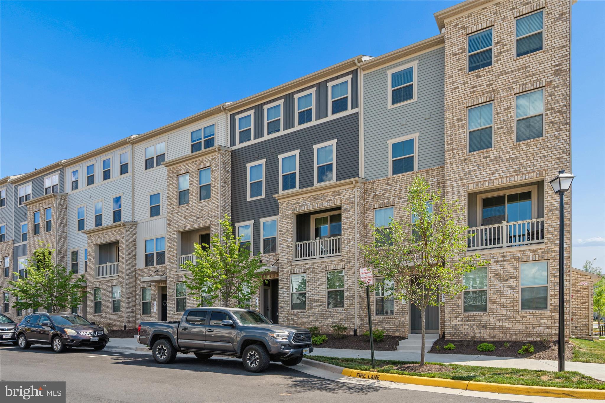 ARCOLA TOWN CENTER CONDO - Residential
