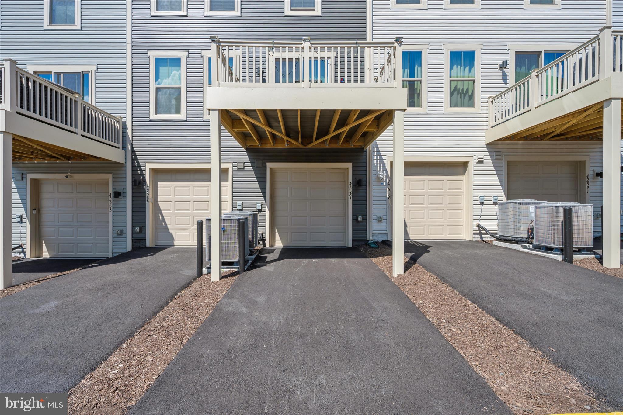 ARCOLA TOWN CENTER CONDO - Residential