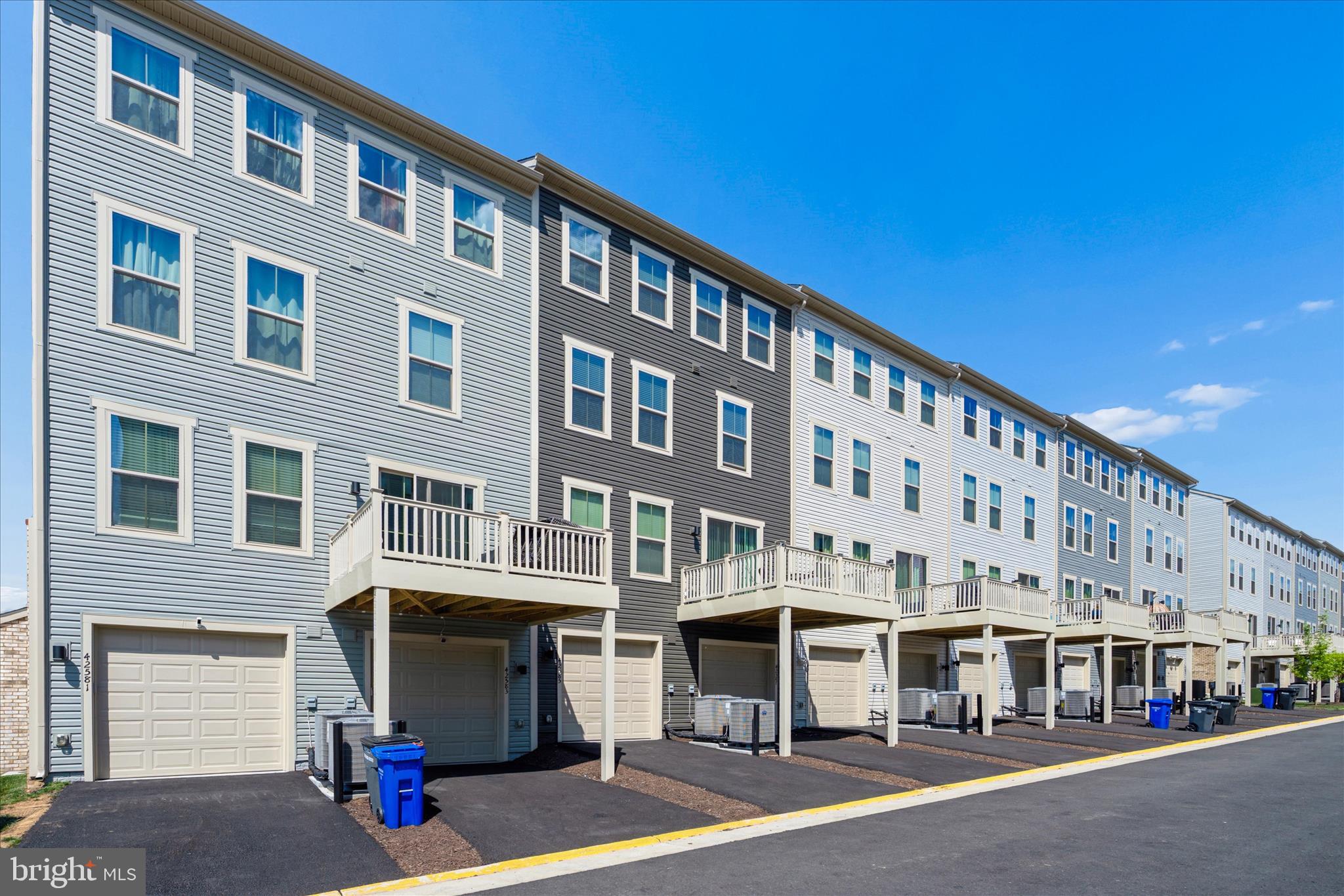 ARCOLA TOWN CENTER CONDO - Residential