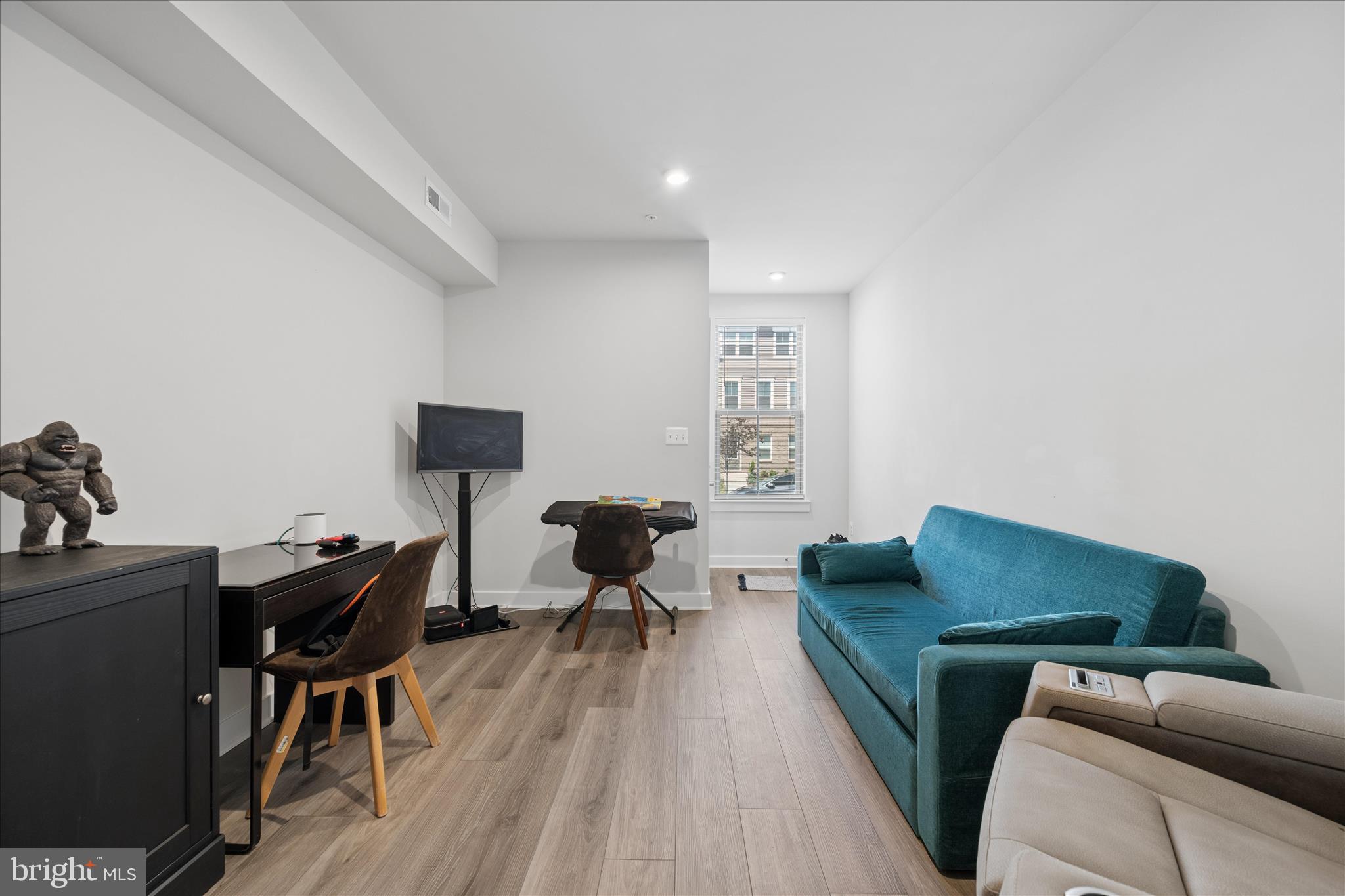 ARCOLA TOWN CENTER CONDO - Residential