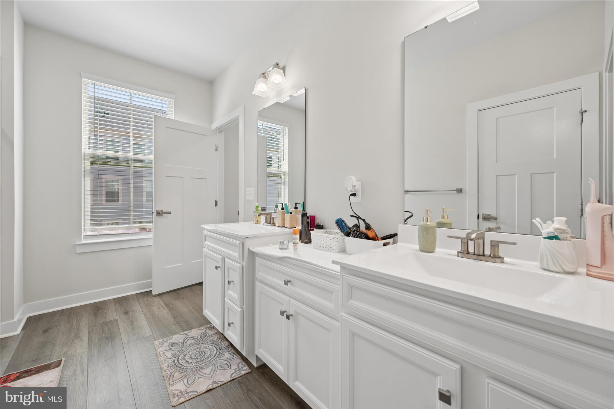 ARCOLA TOWN CENTER CONDO - Residential