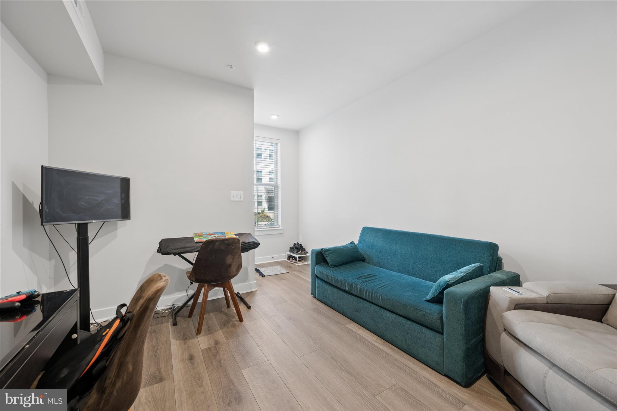 ARCOLA TOWN CENTER CONDO - Residential