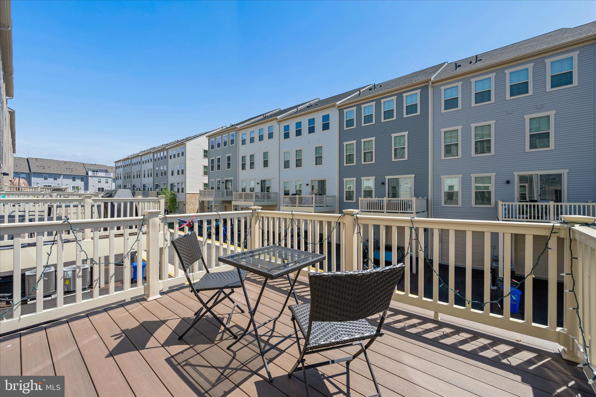 ARCOLA TOWN CENTER CONDO - Residential