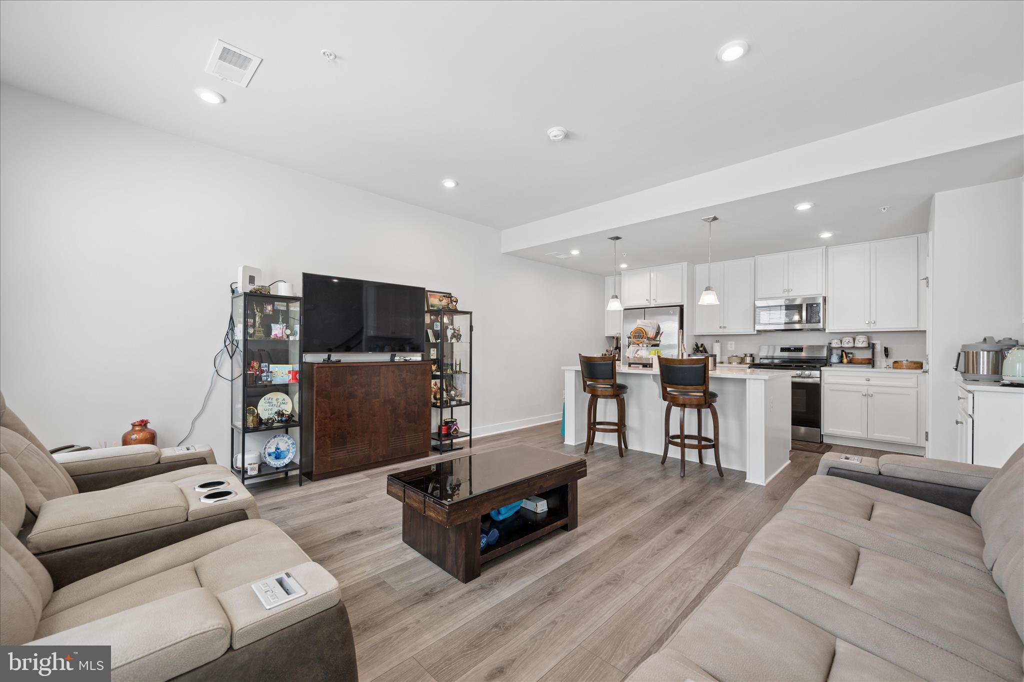 ARCOLA TOWN CENTER CONDO - Residential