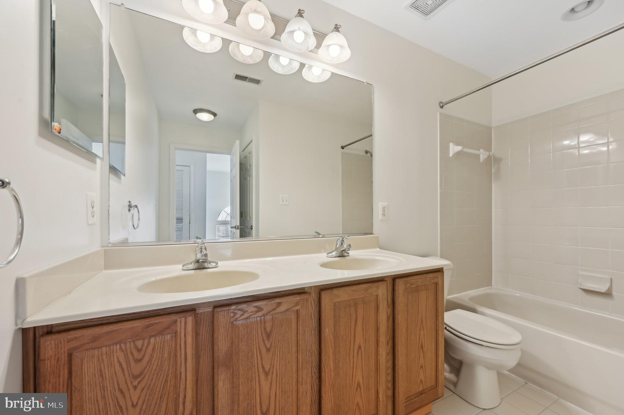 MONMOUTH MEADOWS - Residential