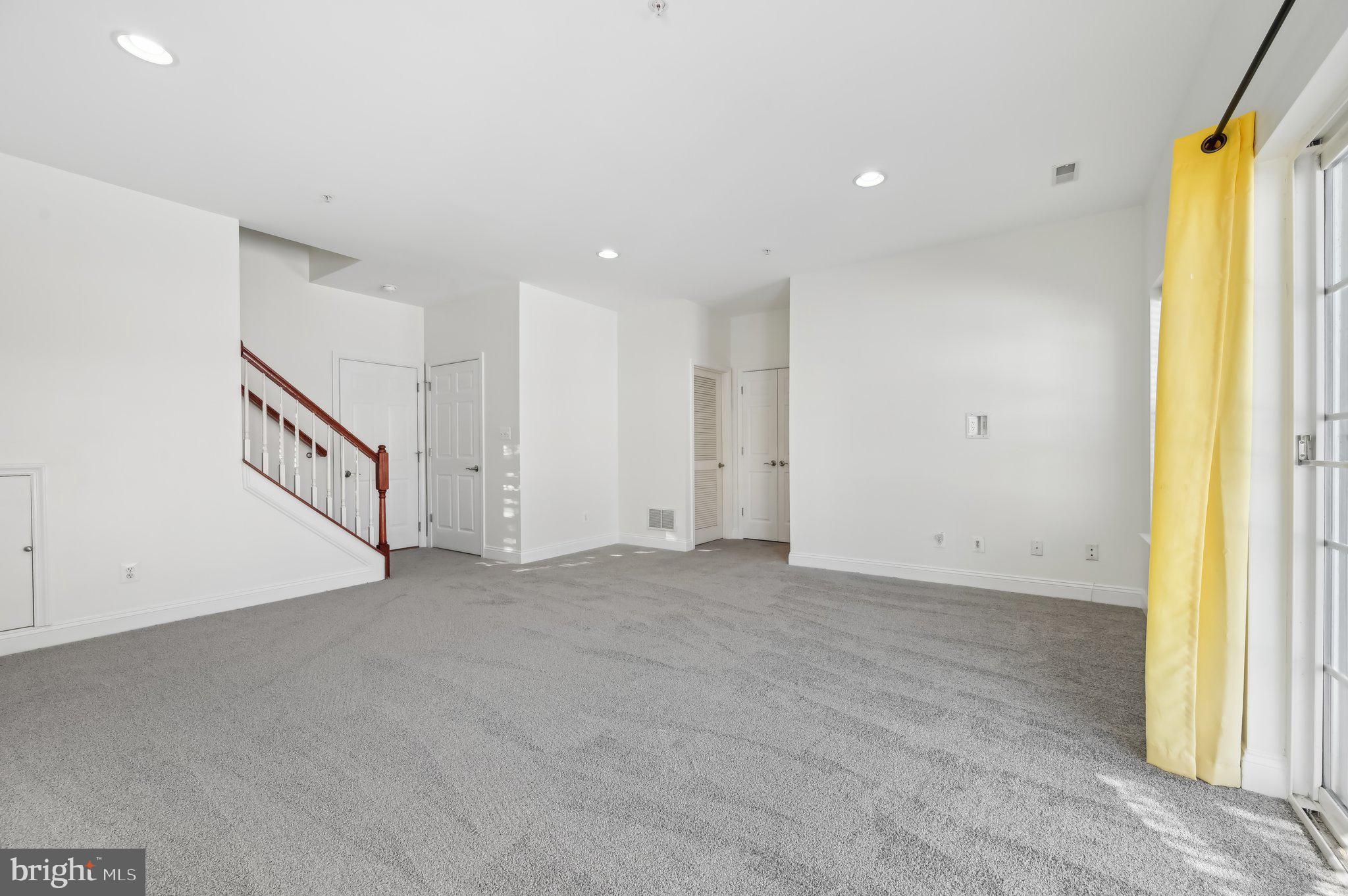 MONMOUTH MEADOWS - Residential