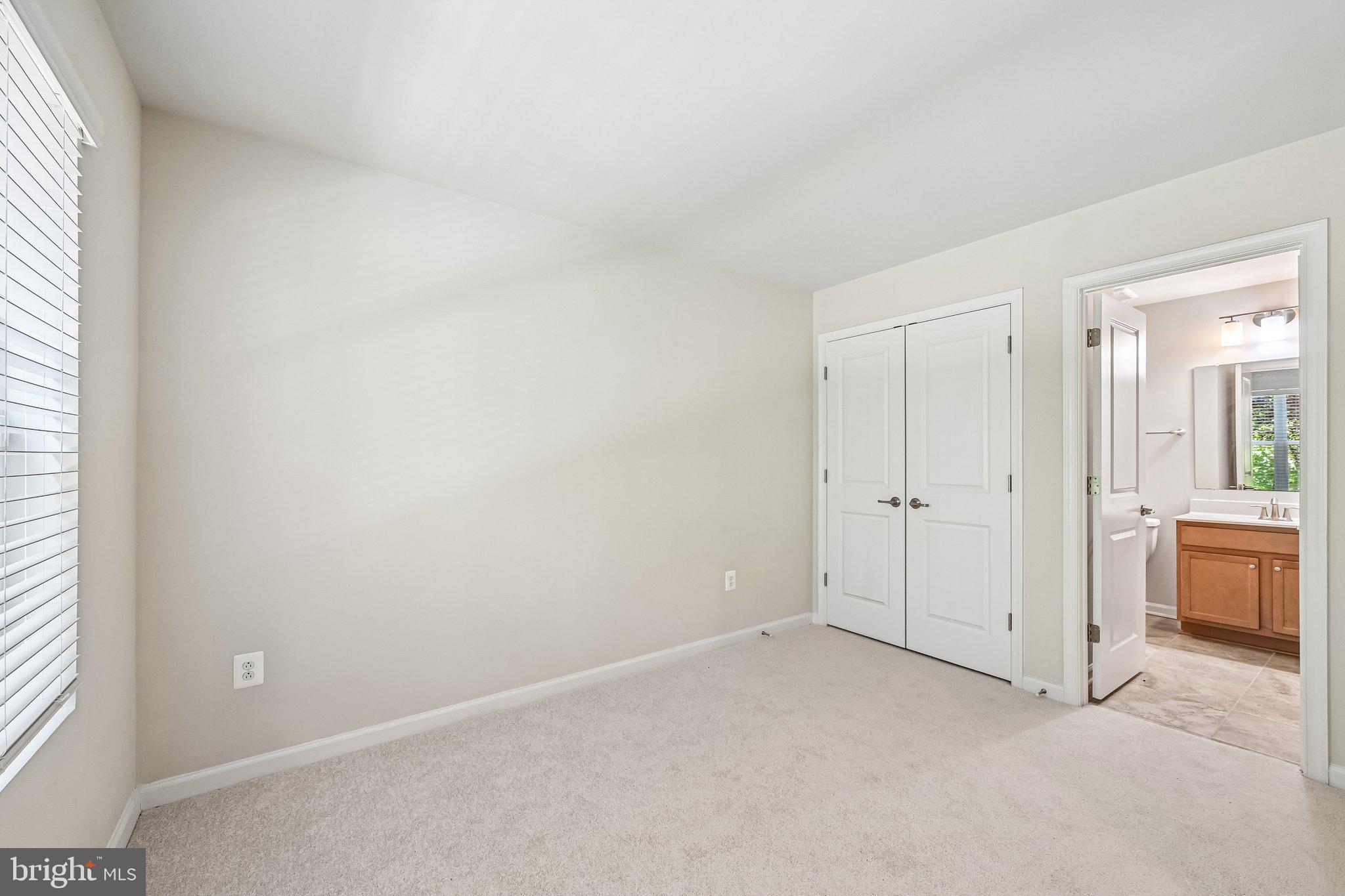 OXFORD SQUARE - Residential