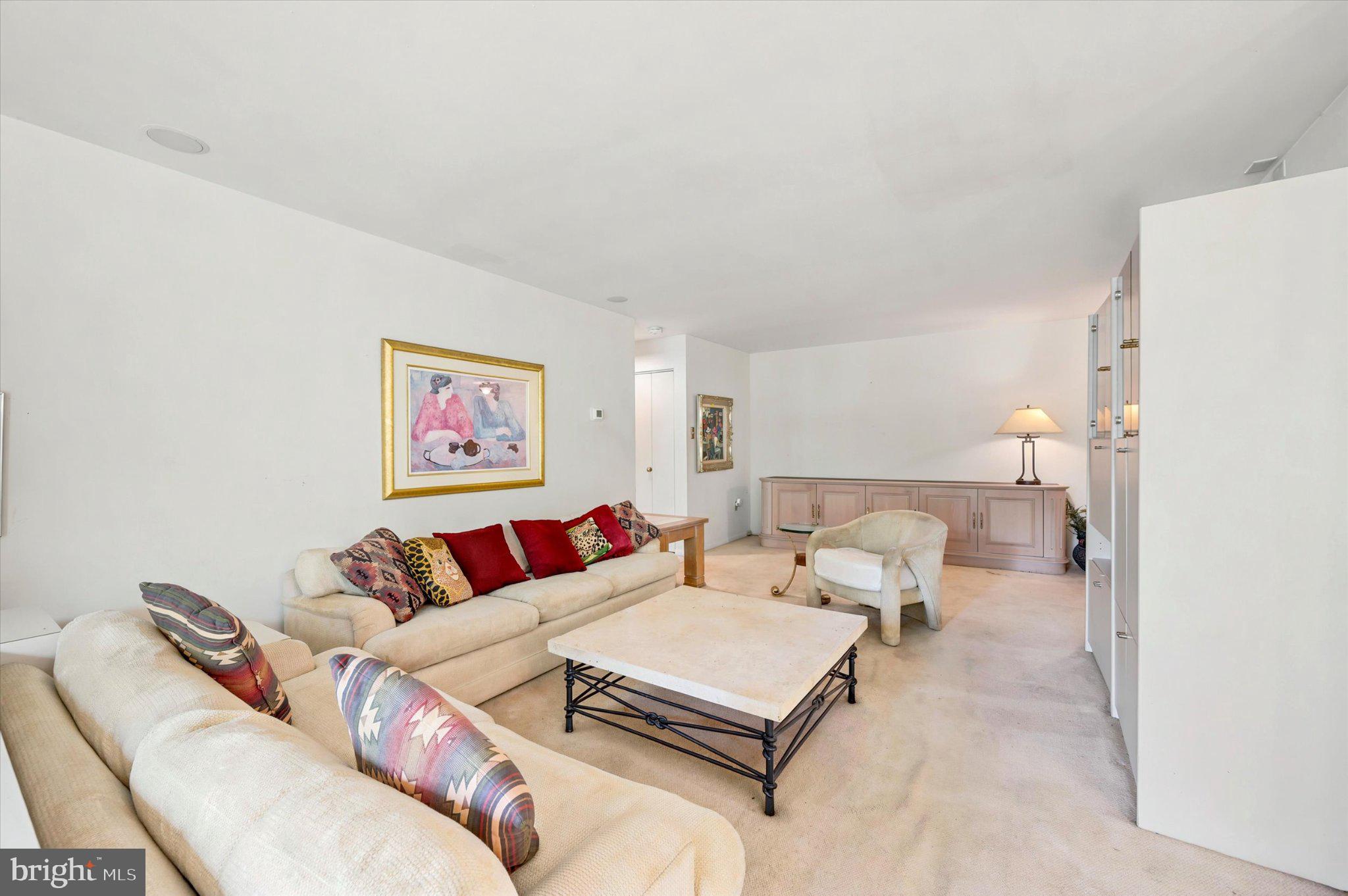 OAK HILL - Residential