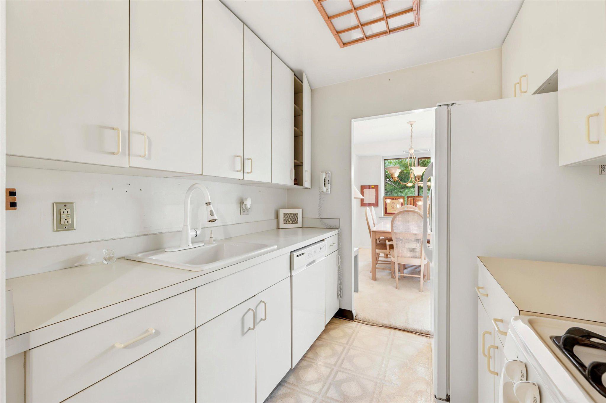 OAK HILL - Residential