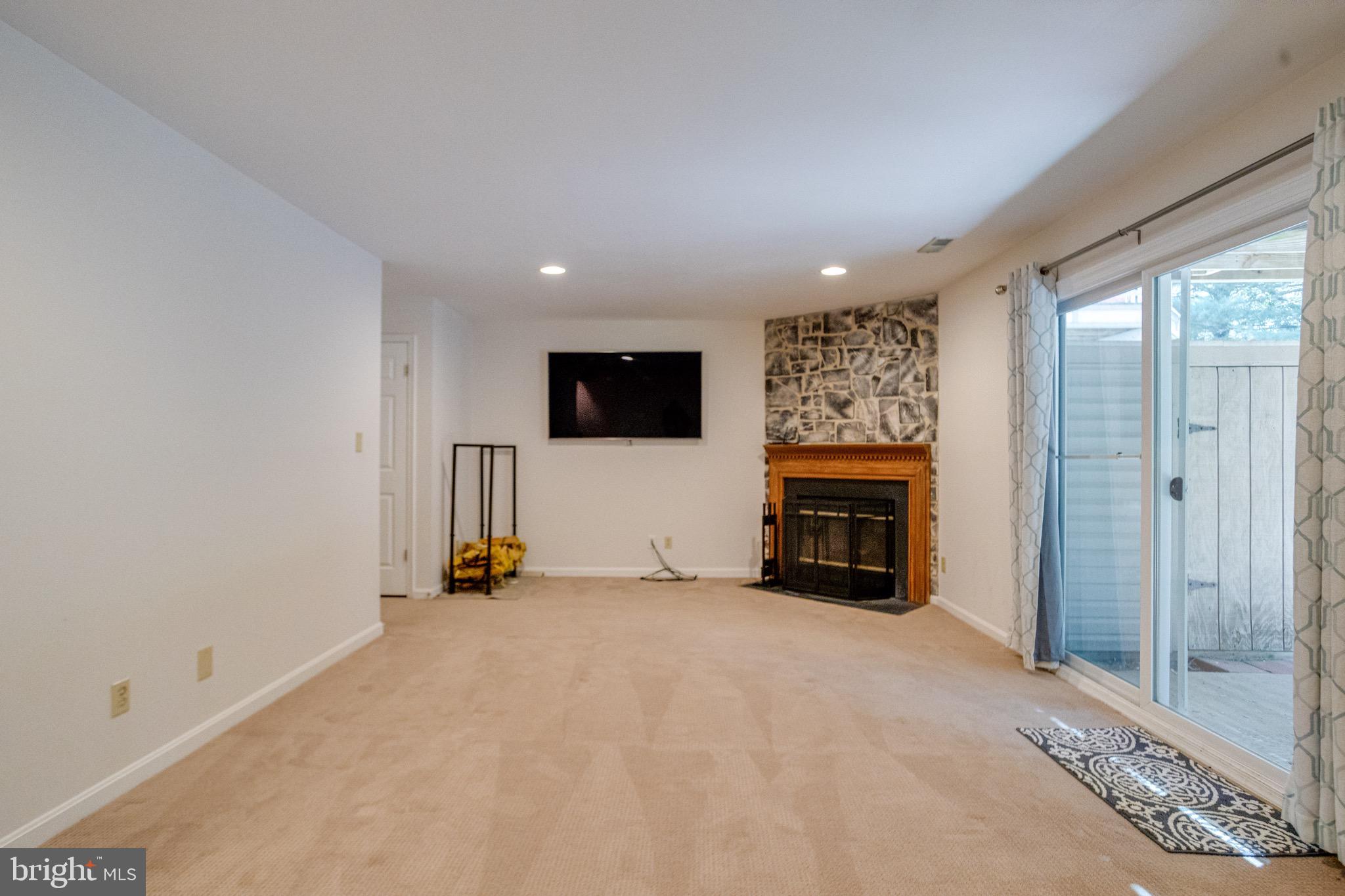 FOXBOROUGH FARMS - Residential