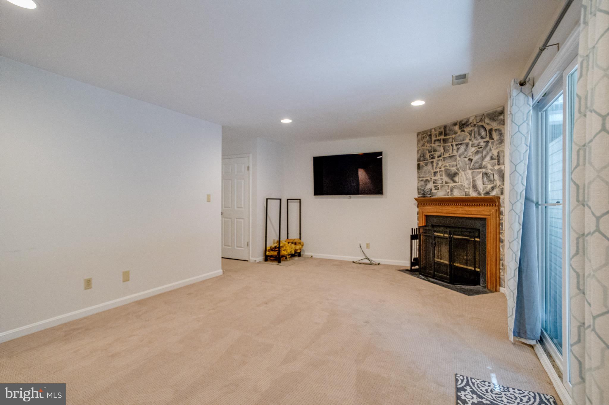 FOXBOROUGH FARMS - Residential