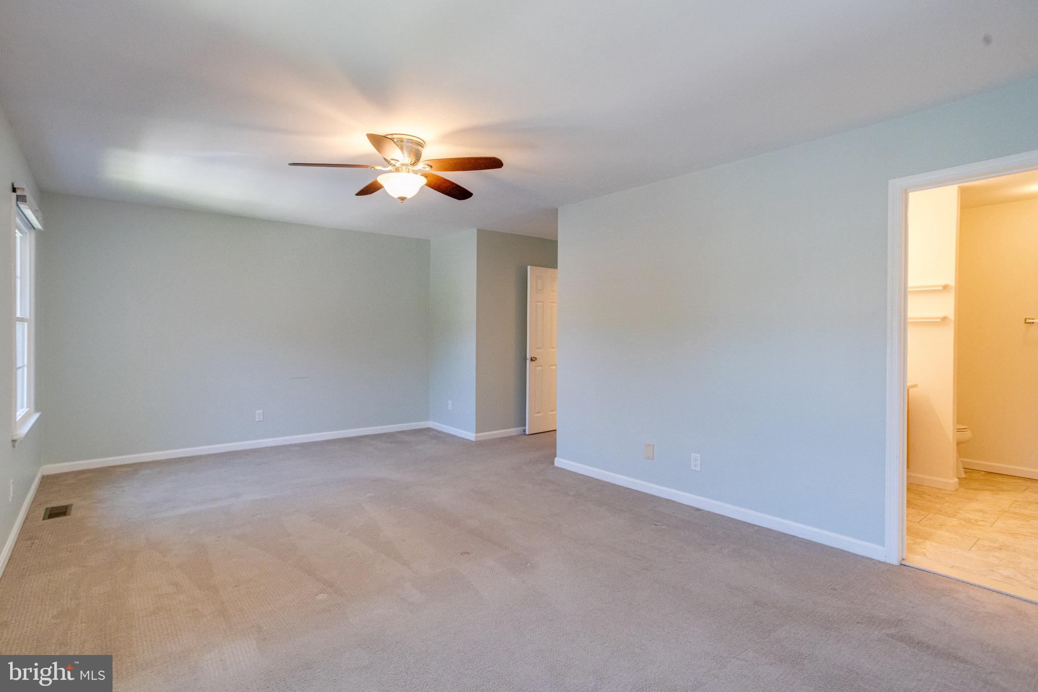 FOXBOROUGH FARMS - Residential