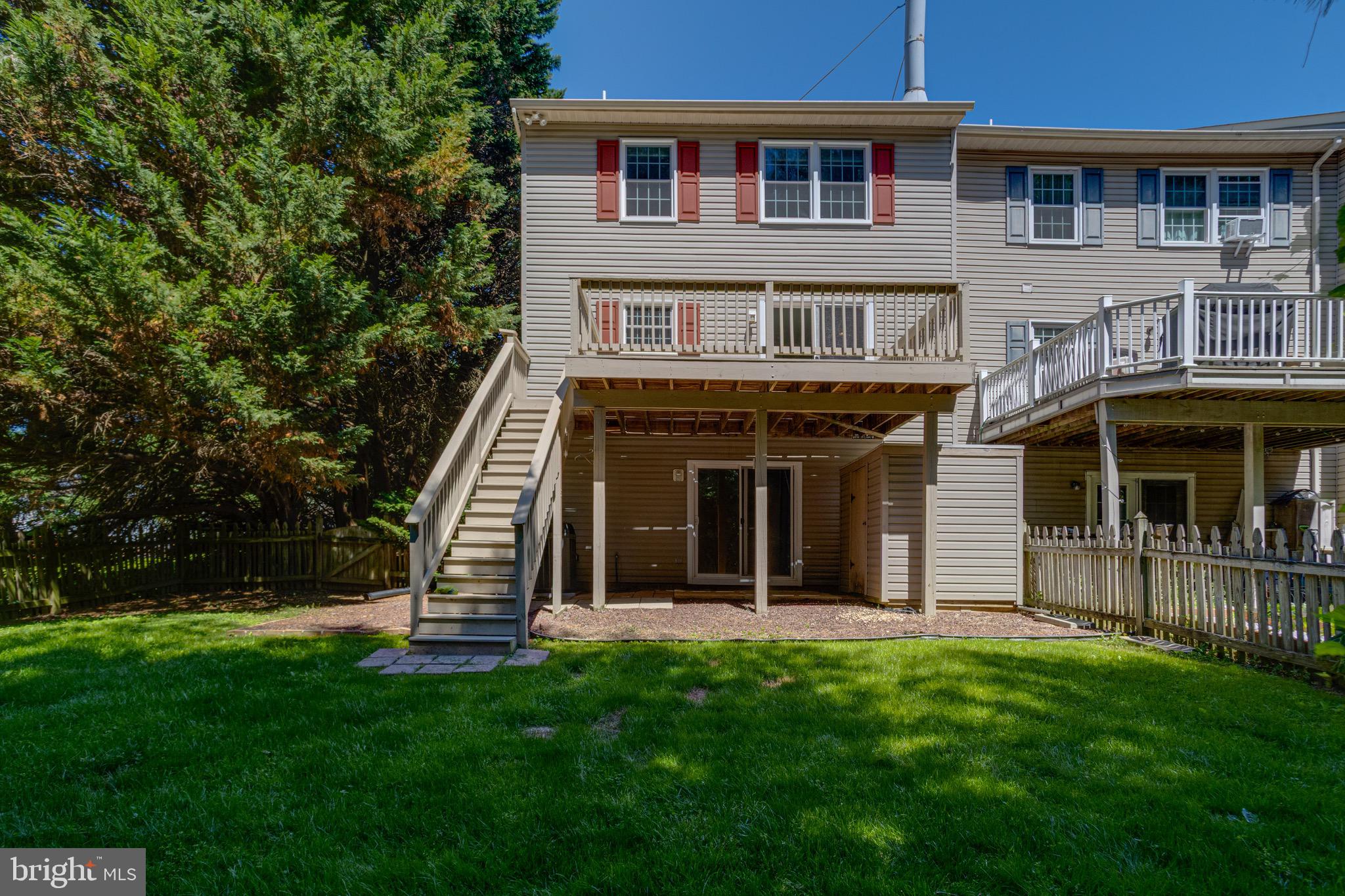FOXBOROUGH FARMS - Residential