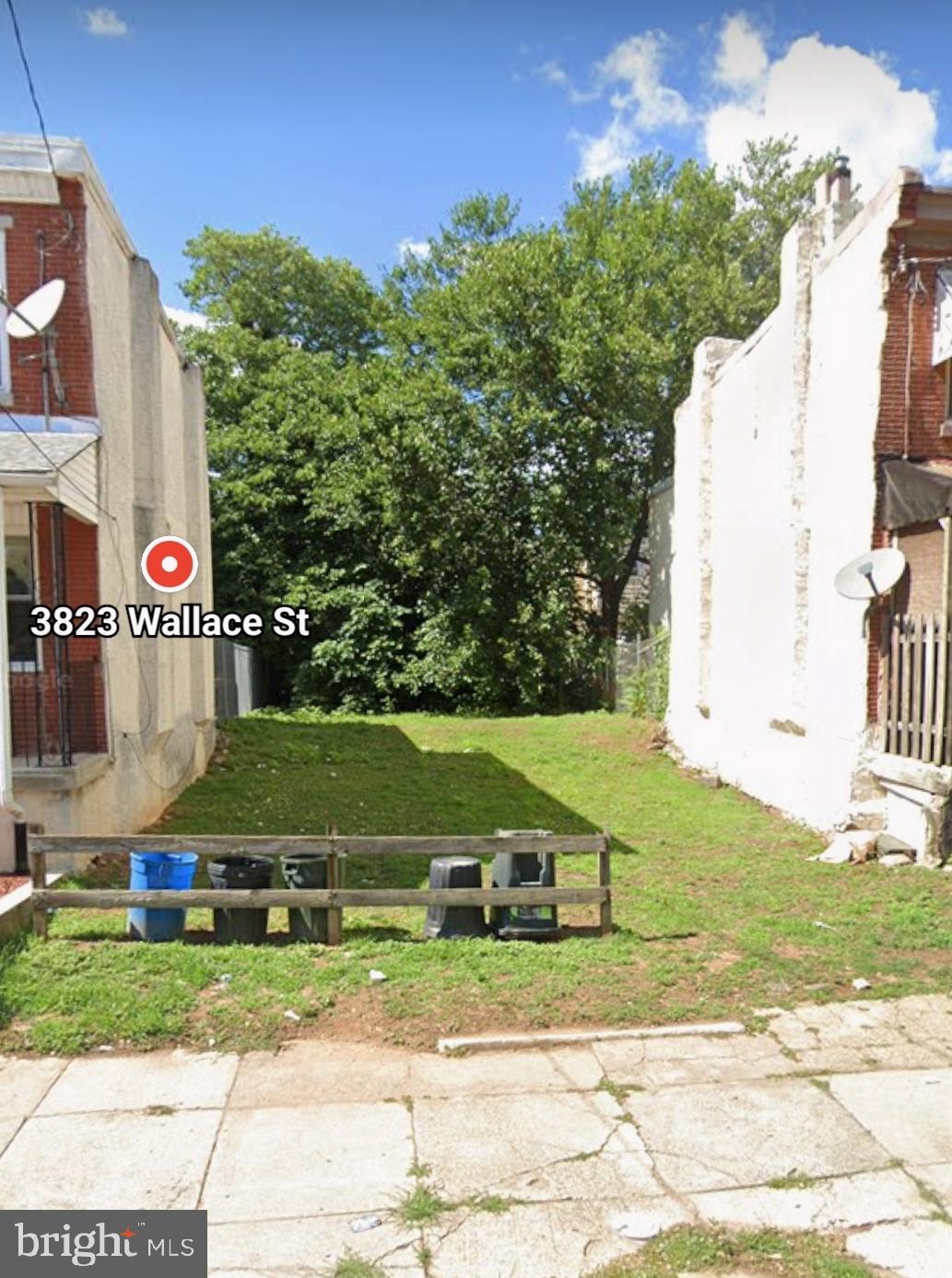 2 Residential building lots being sold cash as is, must be purchased with 3823 Wallace, price is per each. 10% deposit and proof of funds required. Buyer responsible for city resale certificate.