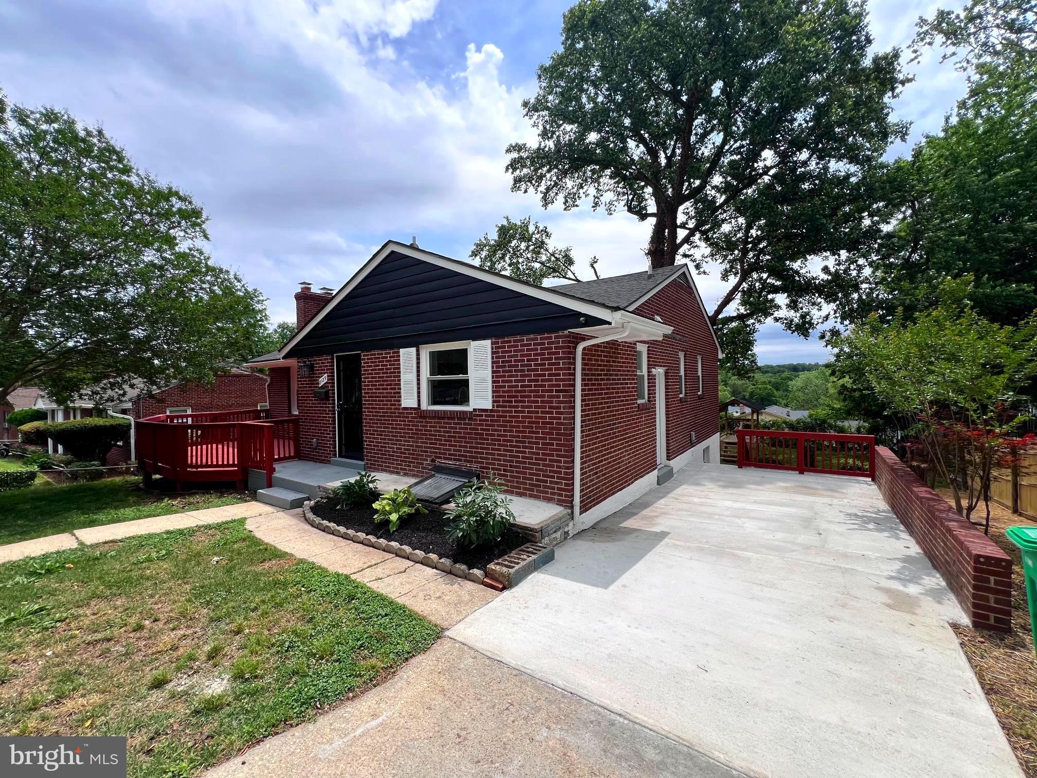 MURRAY HILL - Residential