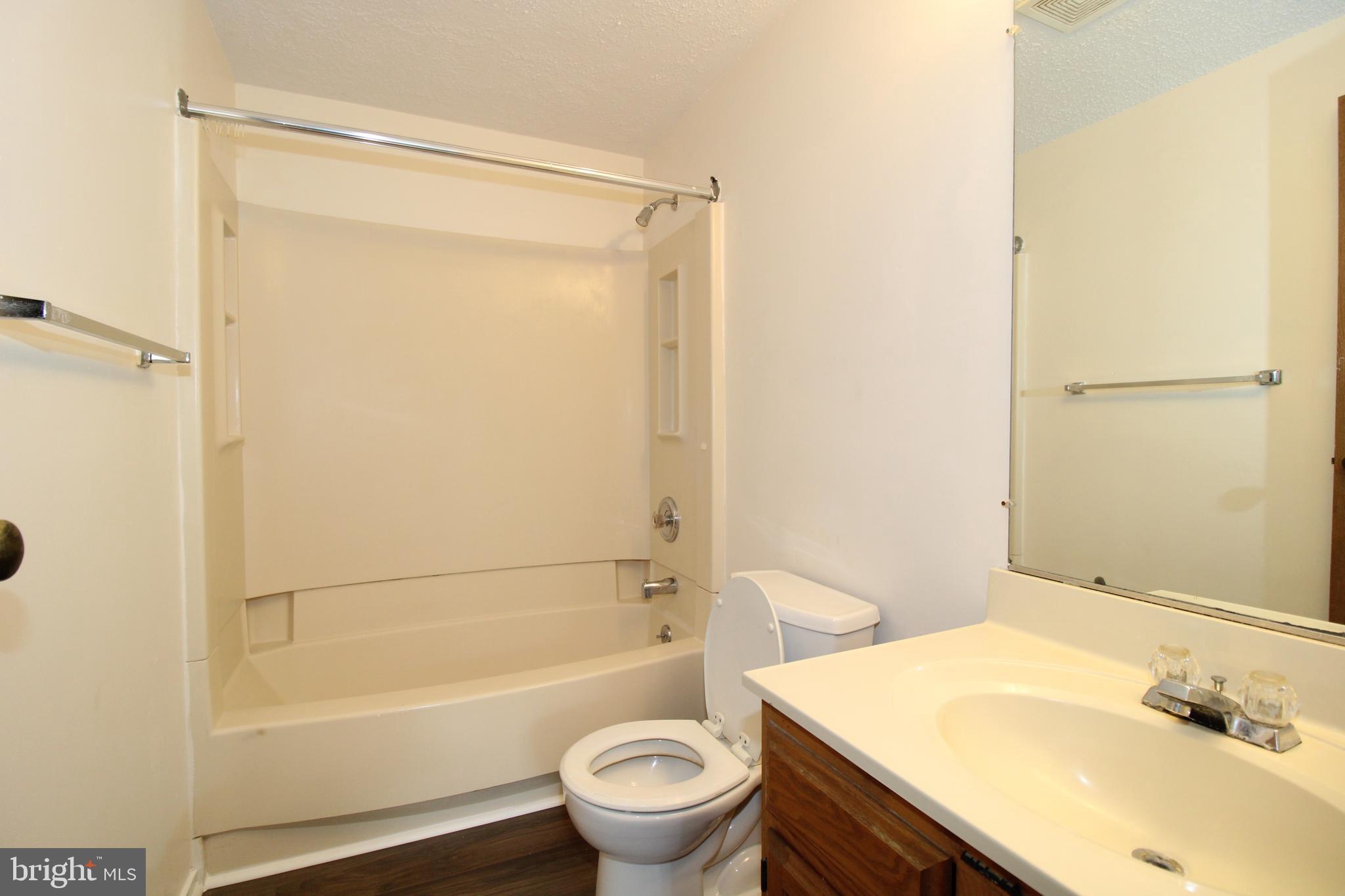 ROLLING MEADOWS - Residential