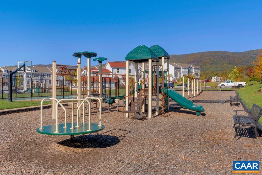 PLEASANT GREEN - Residential
