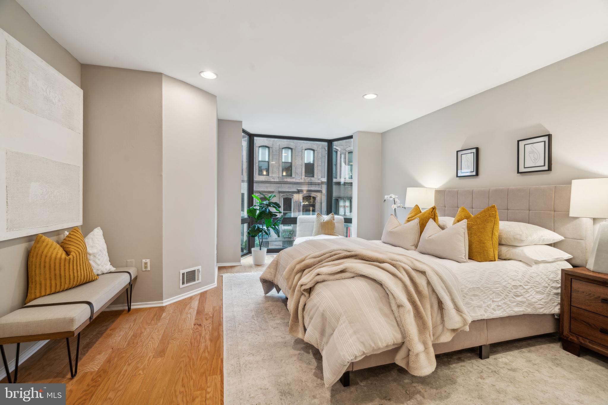 RITTENHOUSE SQUARE - Residential