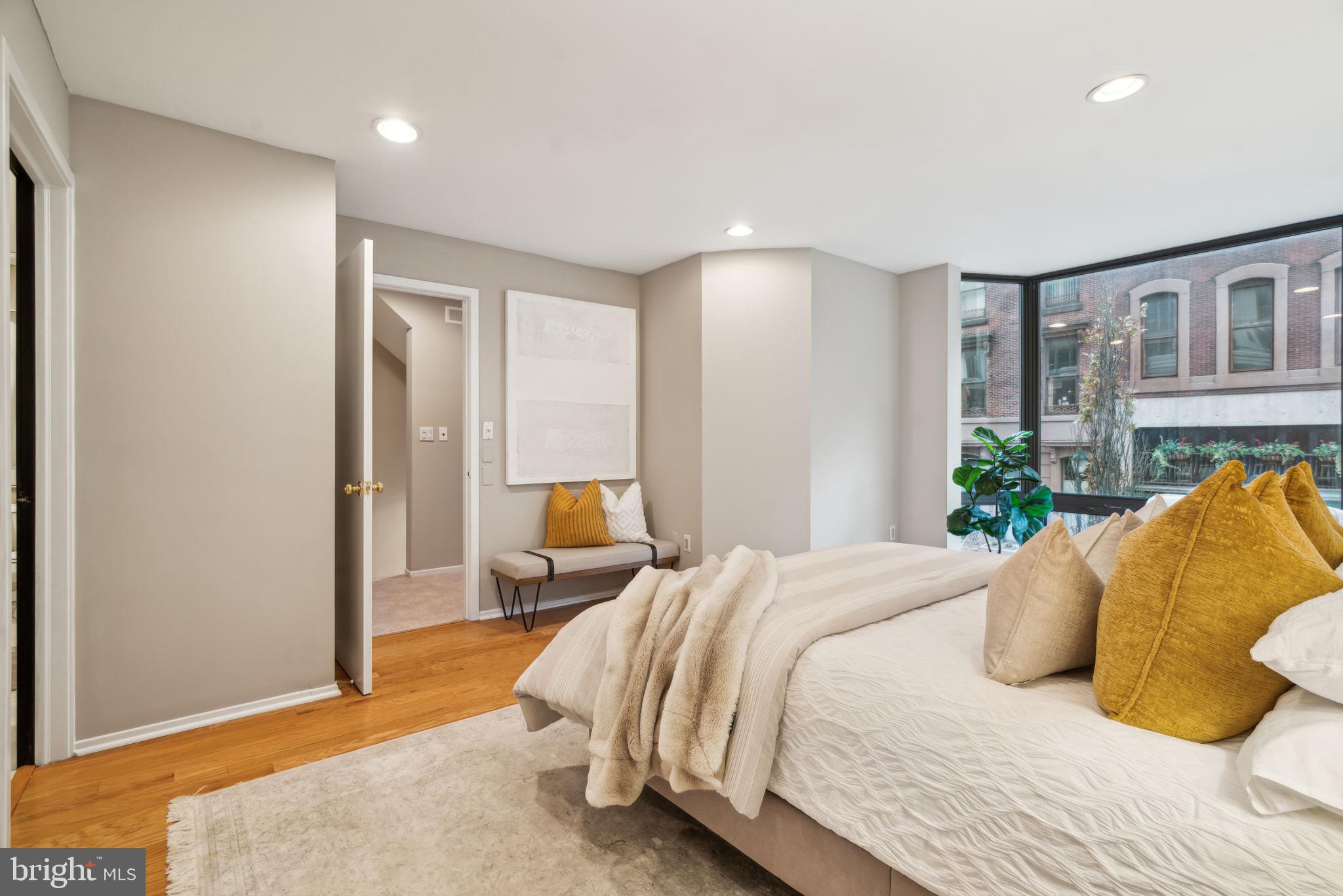 RITTENHOUSE SQUARE - Residential