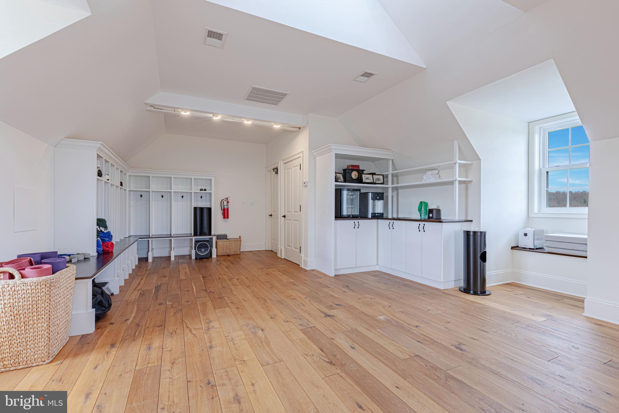 CREIGHTON FARMS - Residential