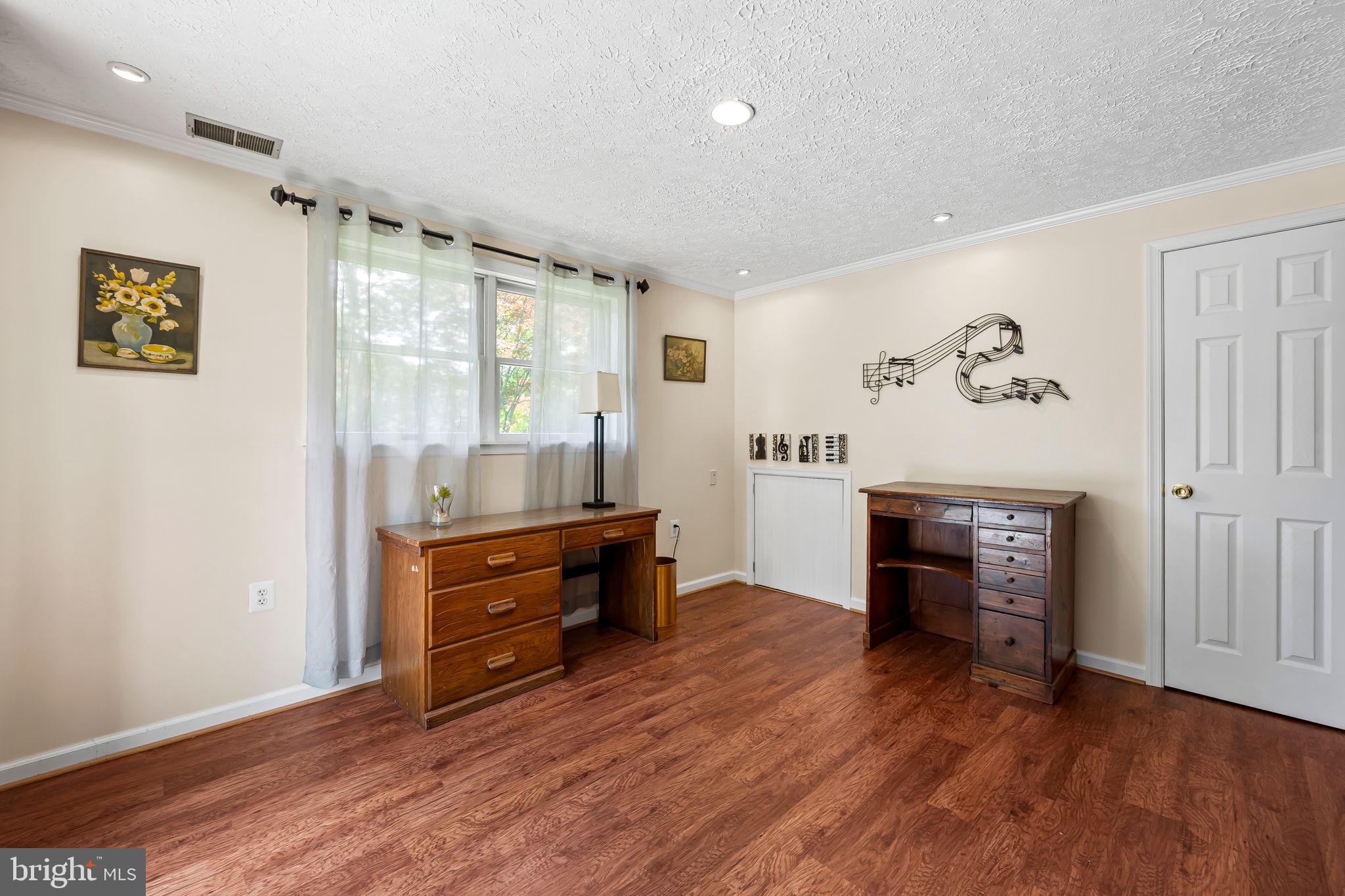 FREEDOM FOREST - Residential