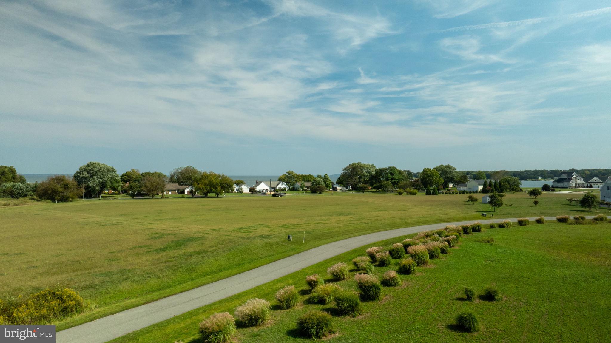 PAYNES POINT - Land