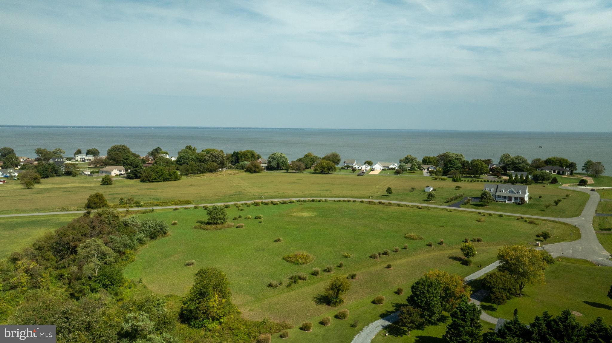 PAYNES POINT - Land
