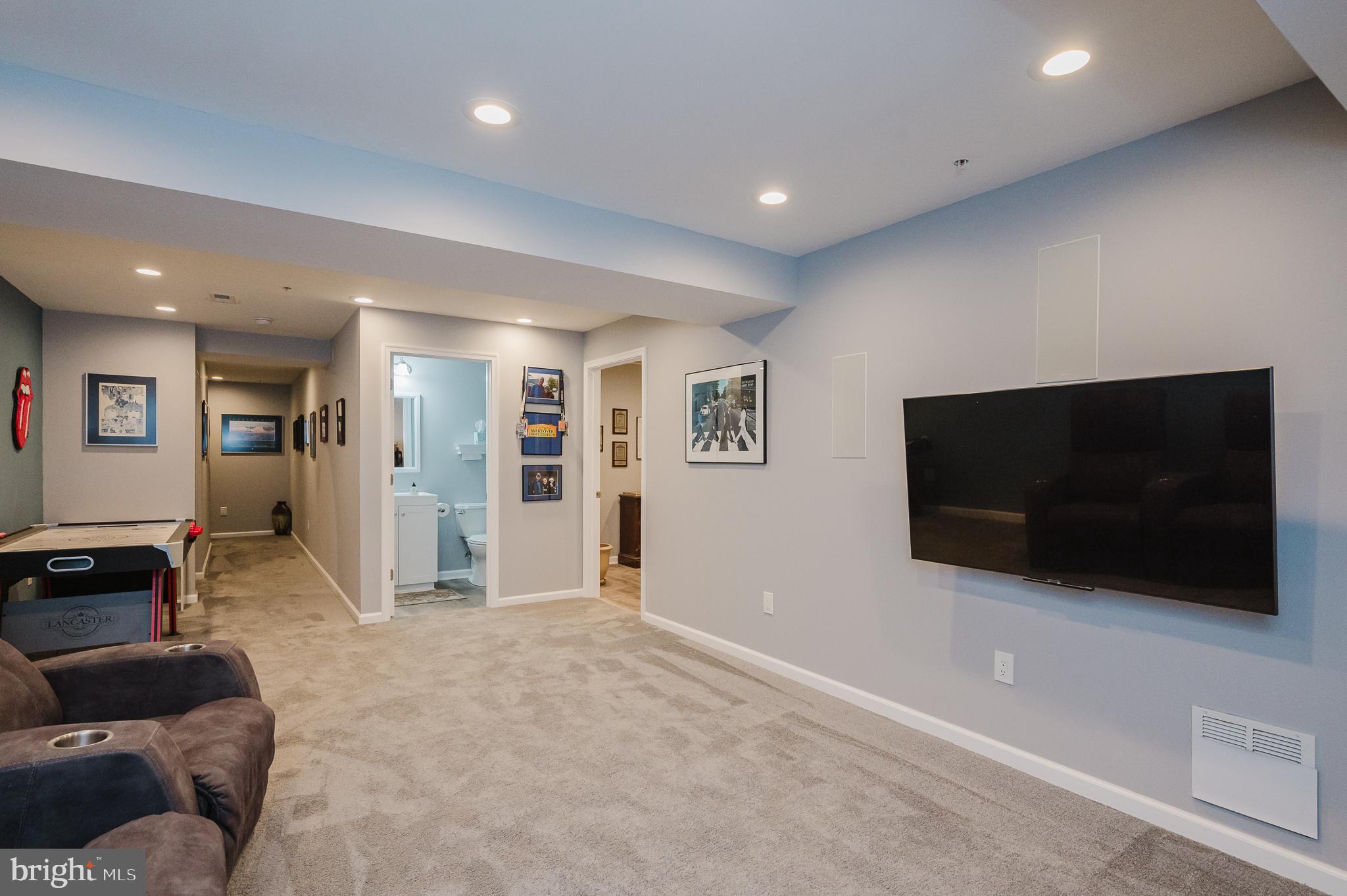 FALLSTON COMMONS - Residential
