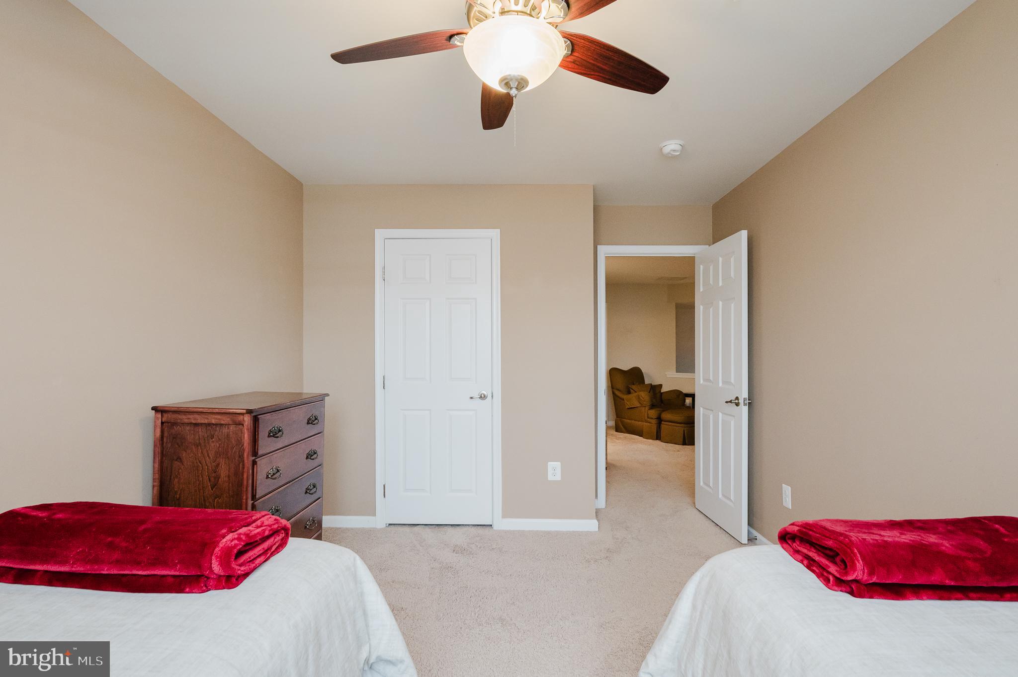 FALLSTON COMMONS - Residential