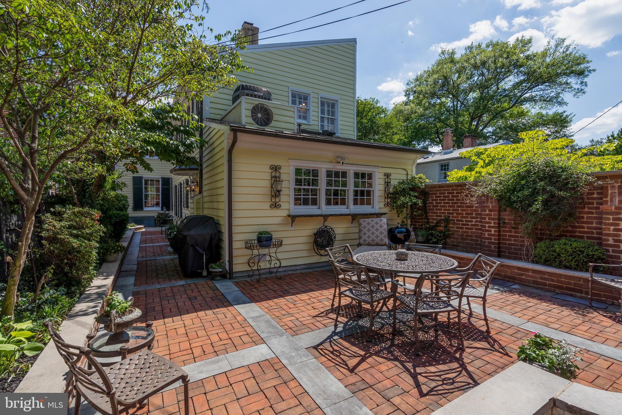 HISTORIC OLD TOWN - Residential
