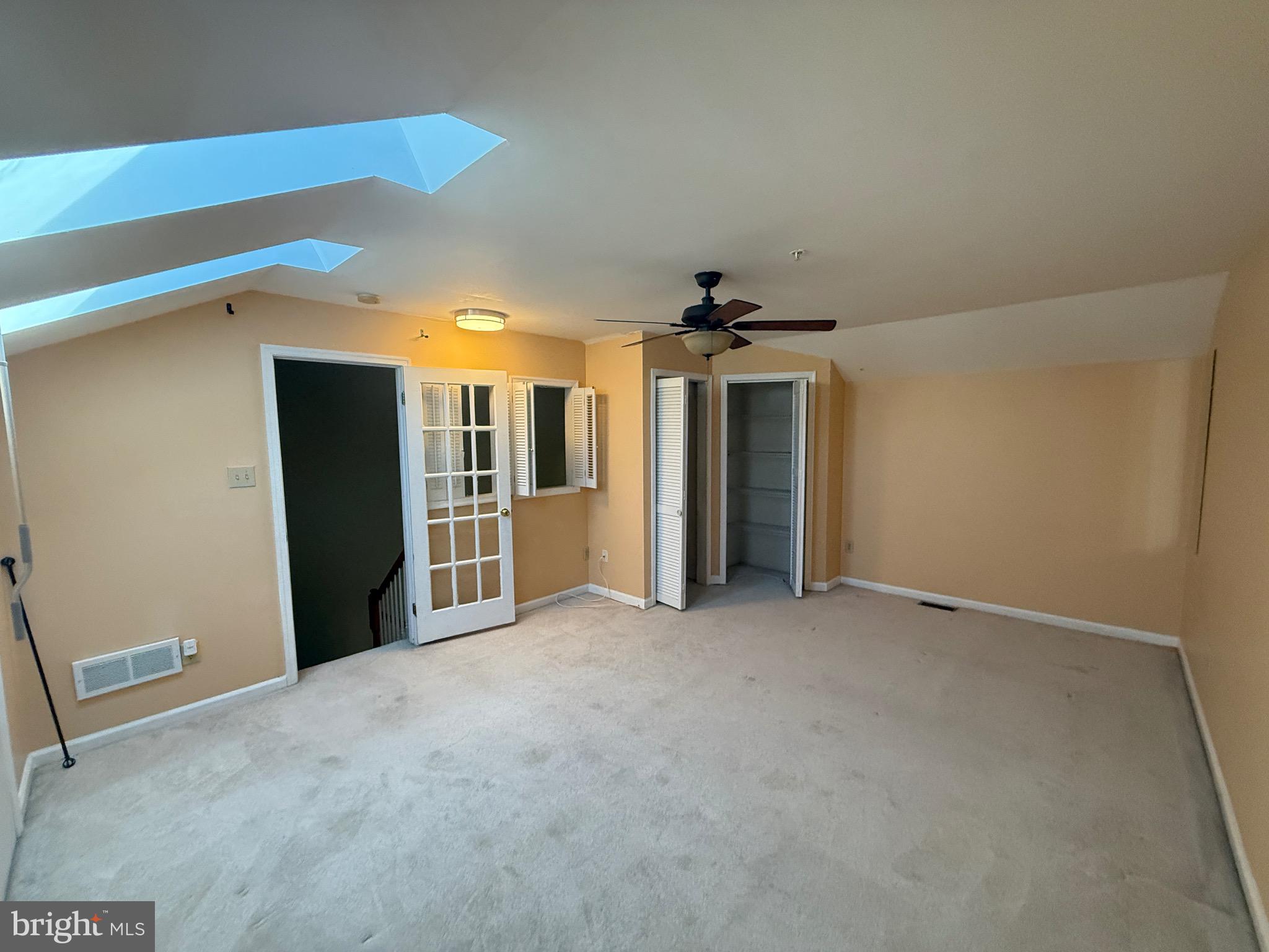 GLENN ROSE - Residential Lease