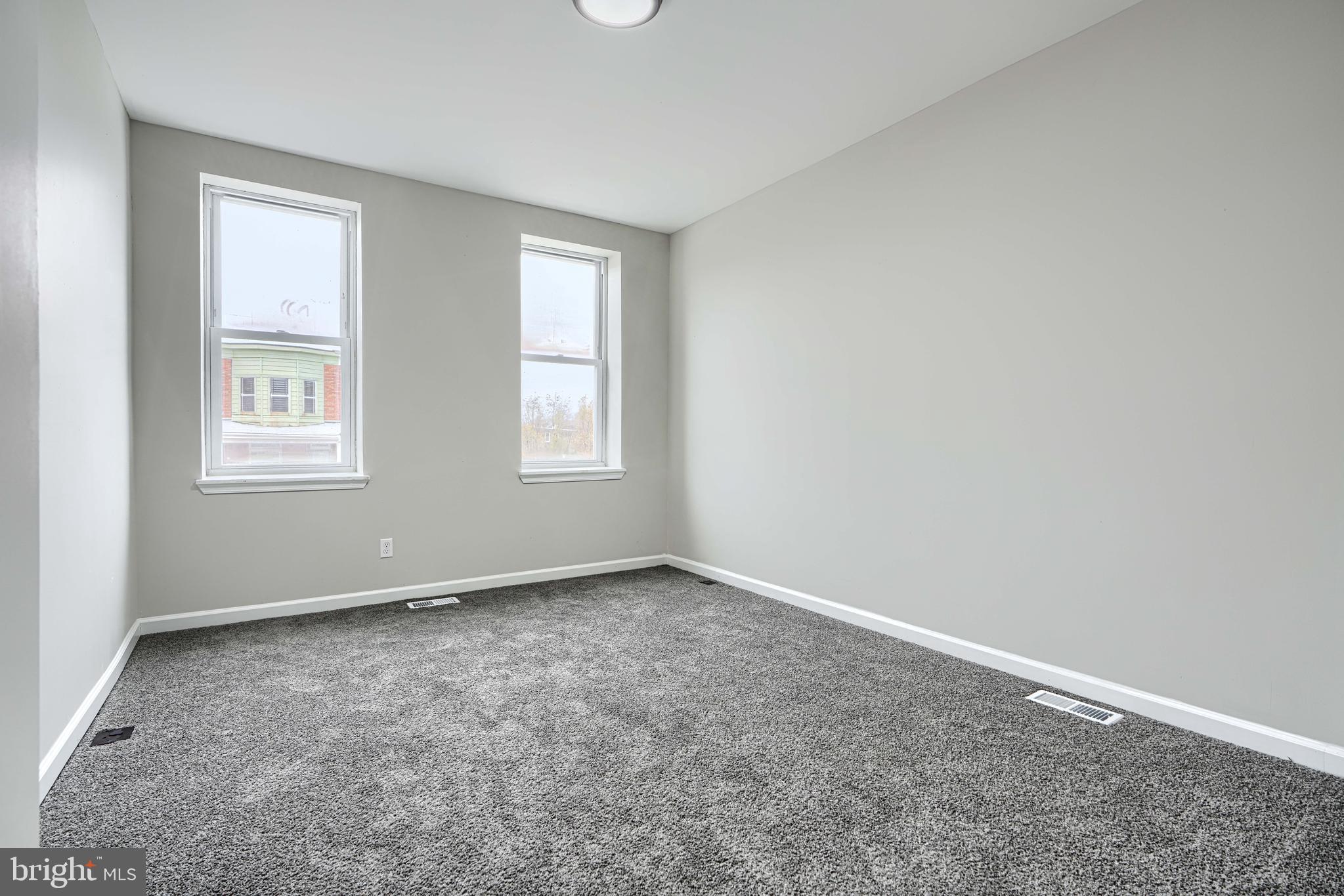 WEST SIDE - Residential