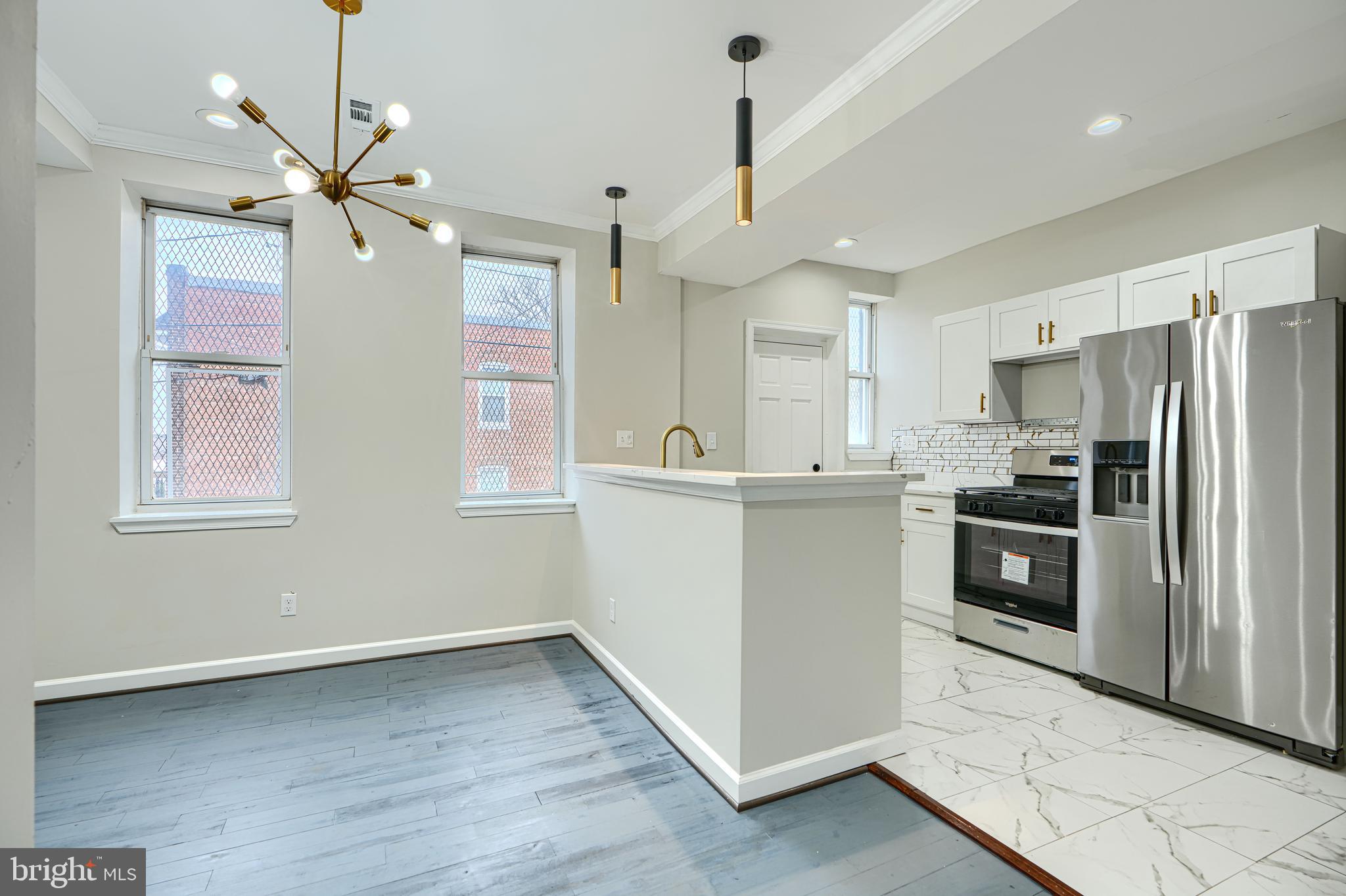 WEST SIDE - Residential