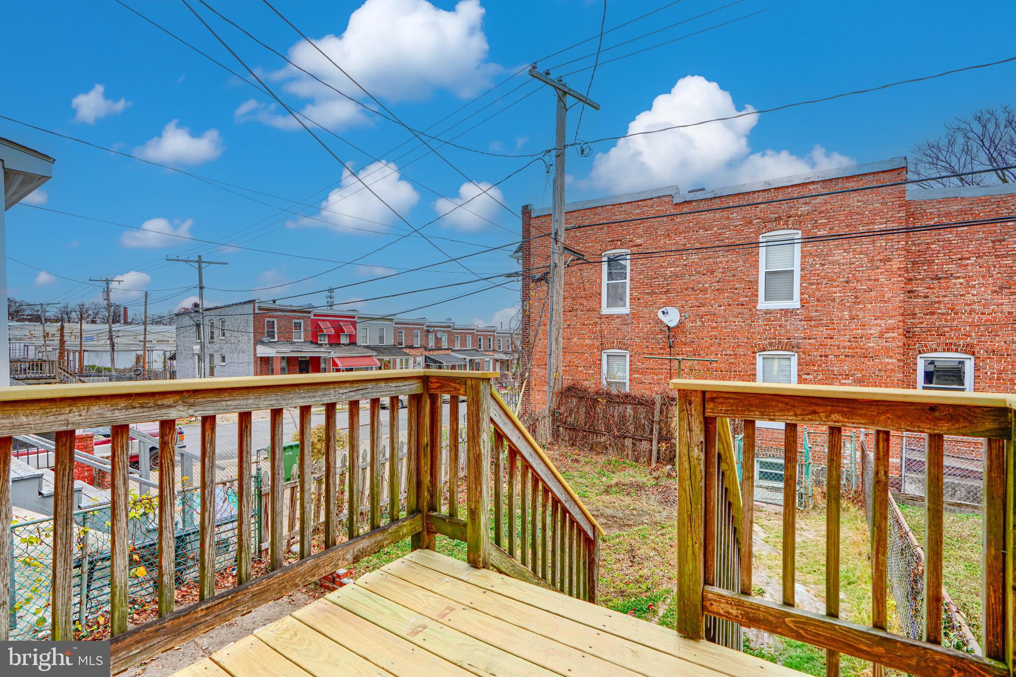 WEST SIDE - Residential