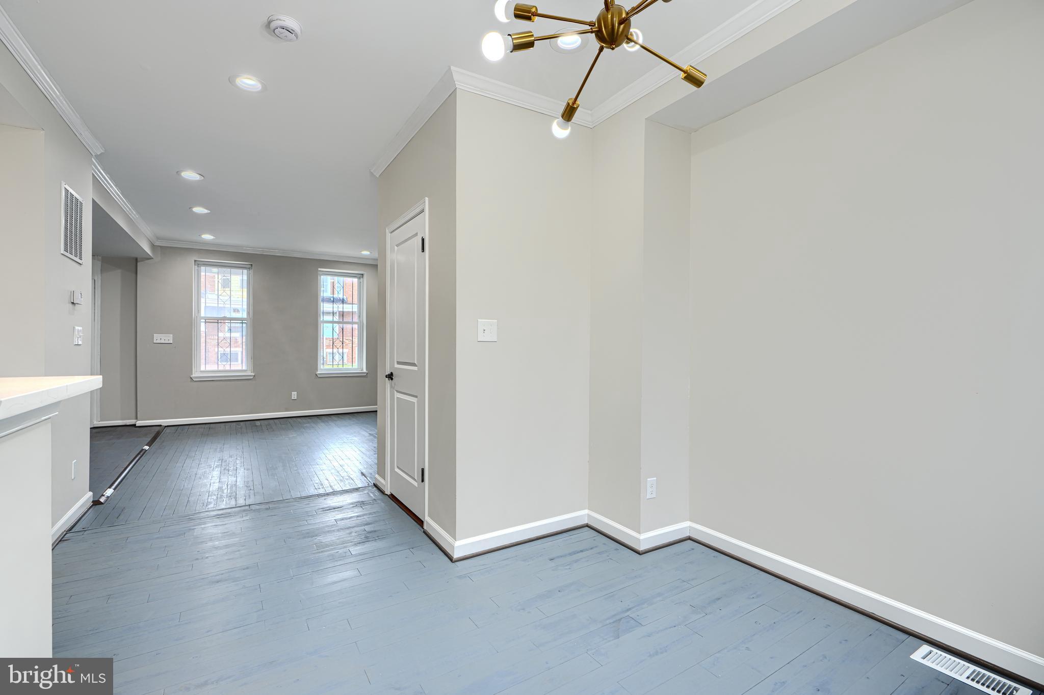 WEST SIDE - Residential