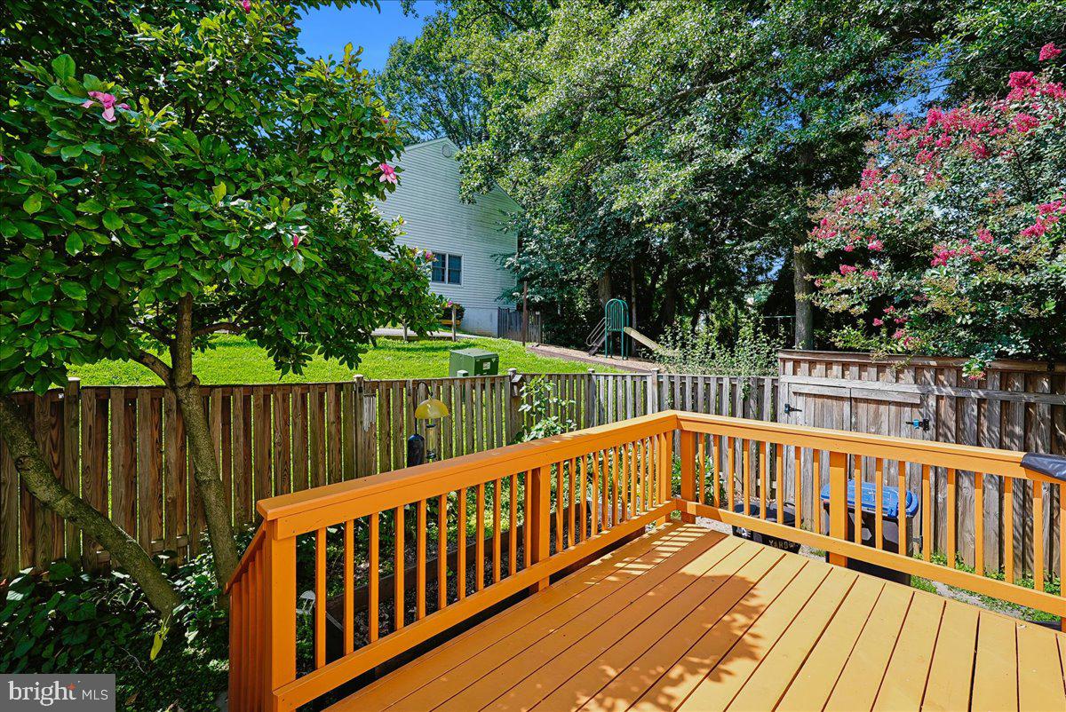 BURKE CENTRE - Residential