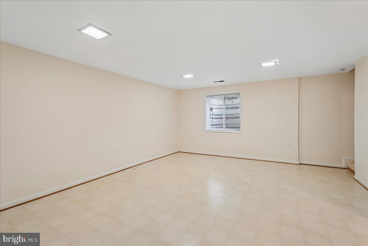 BURKE CENTRE - Residential