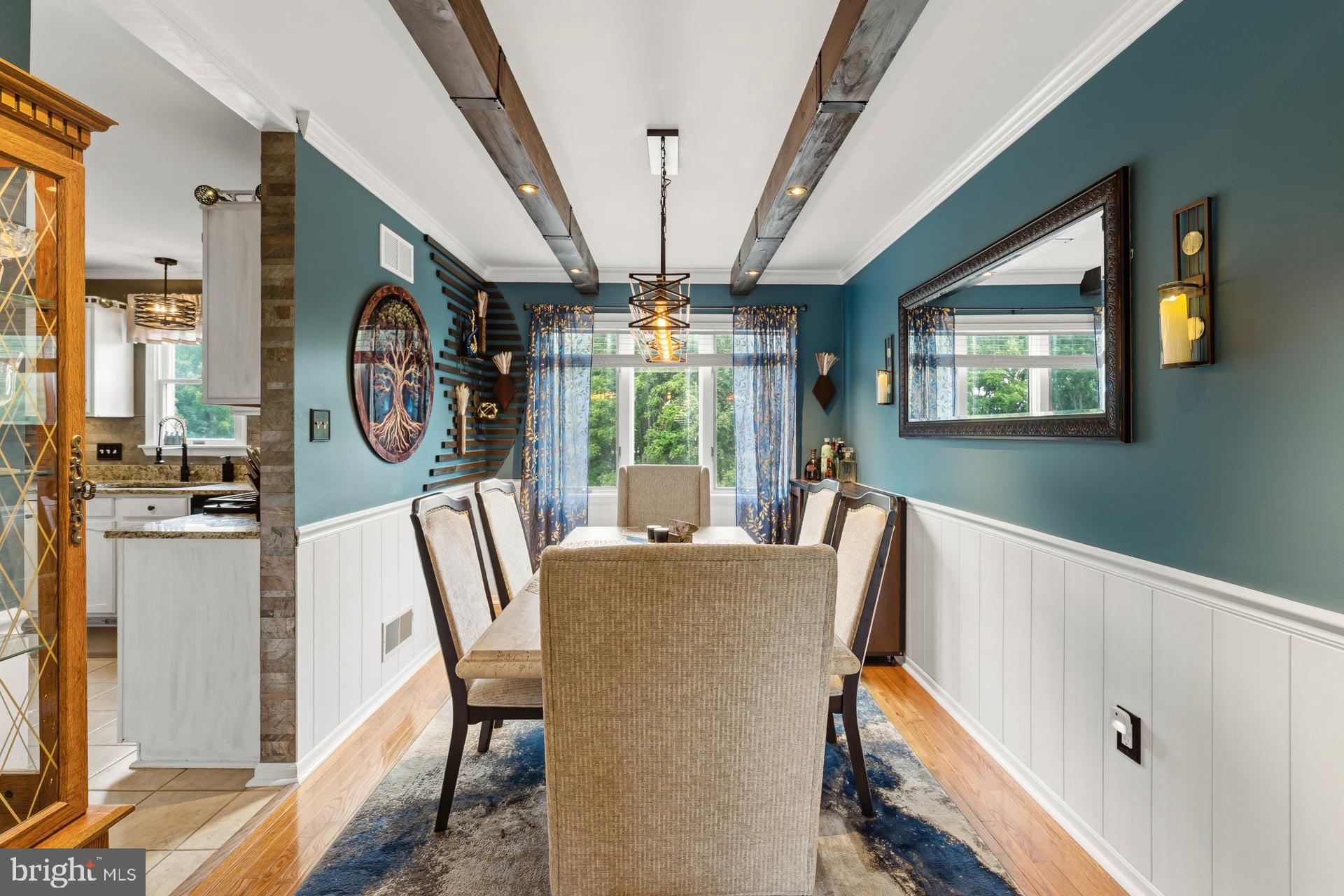LOCUST POINT - Residential