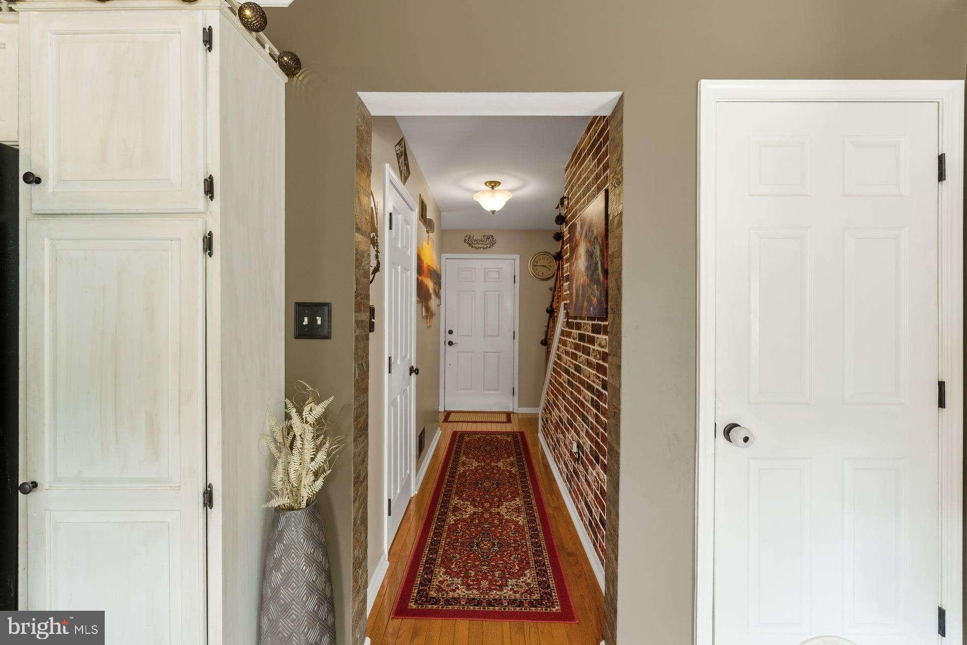 LOCUST POINT - Residential