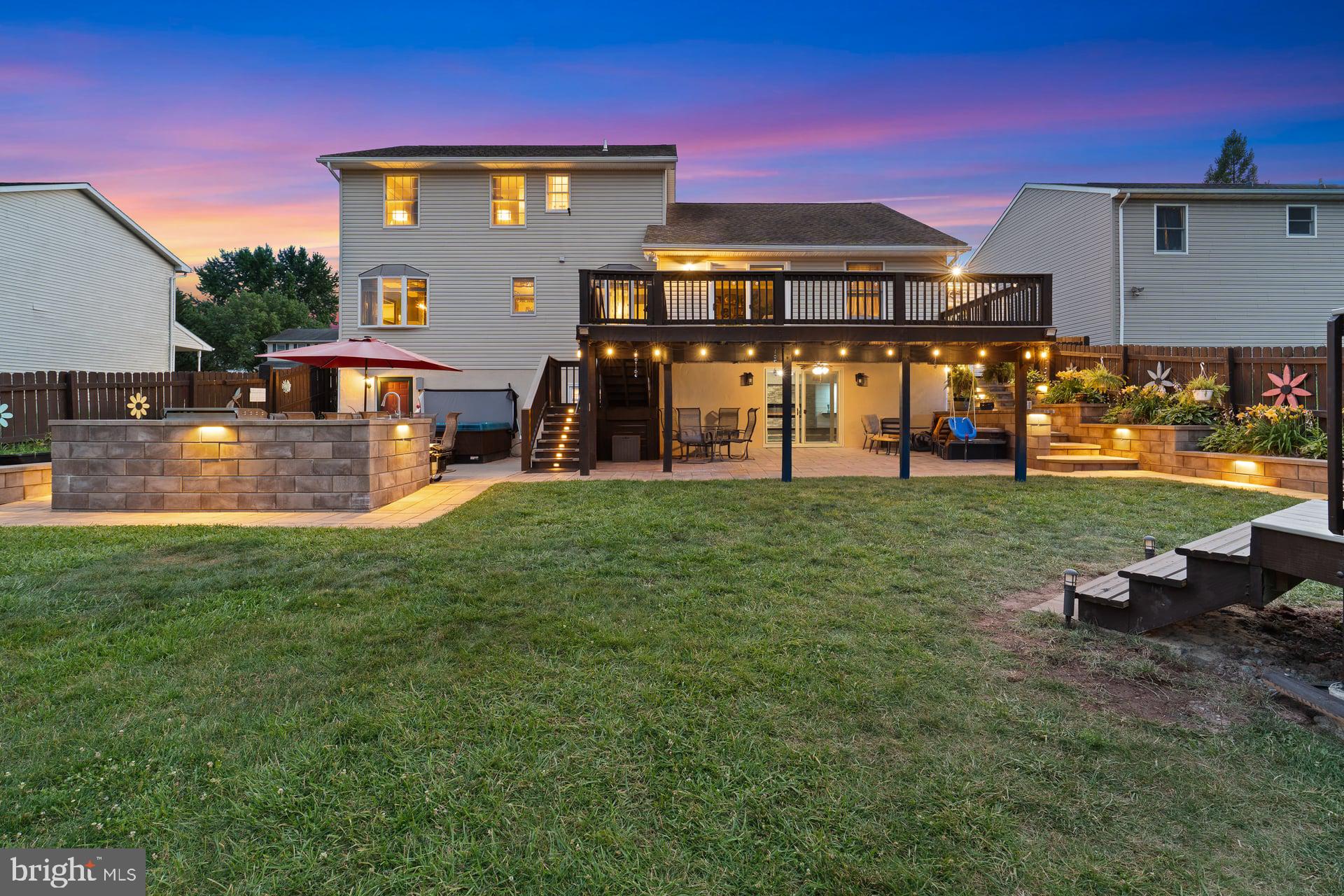 LOCUST POINT - Residential