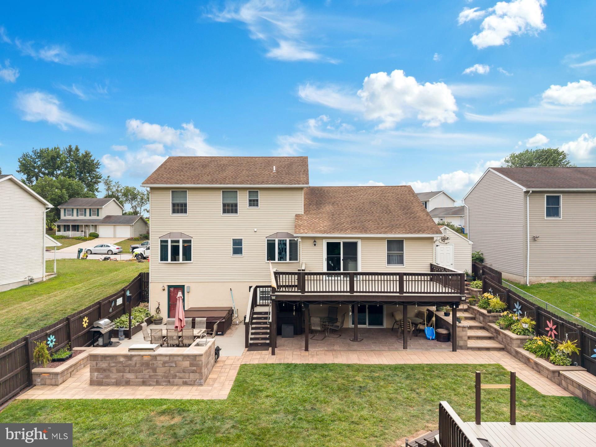 LOCUST POINT - Residential