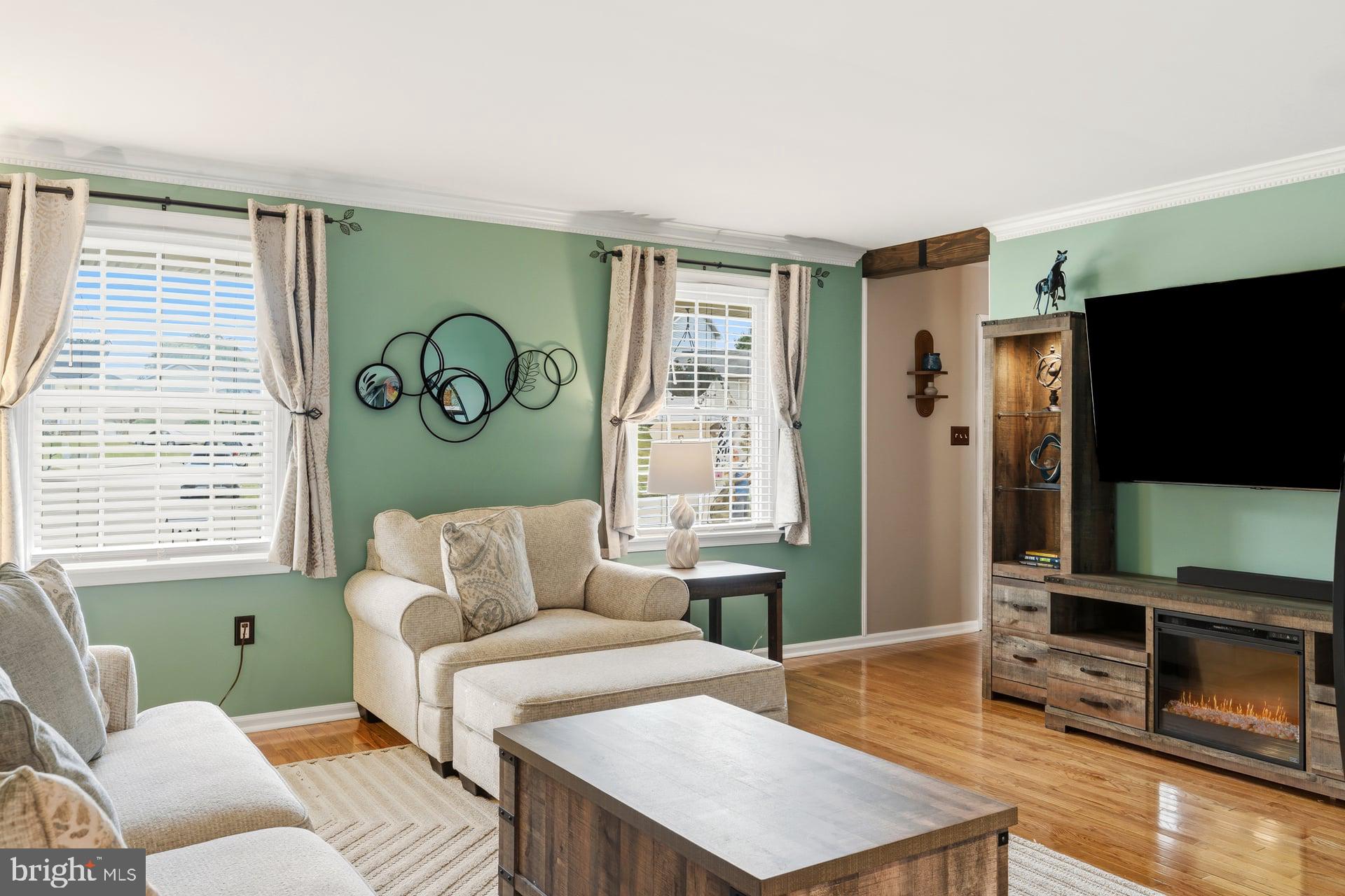 LOCUST POINT - Residential