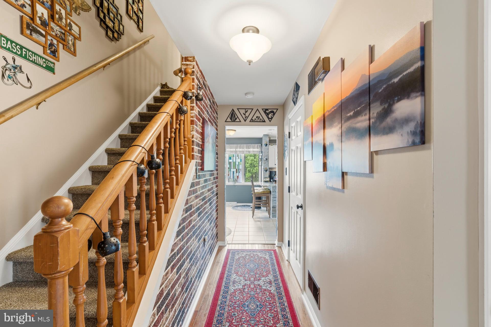 LOCUST POINT - Residential