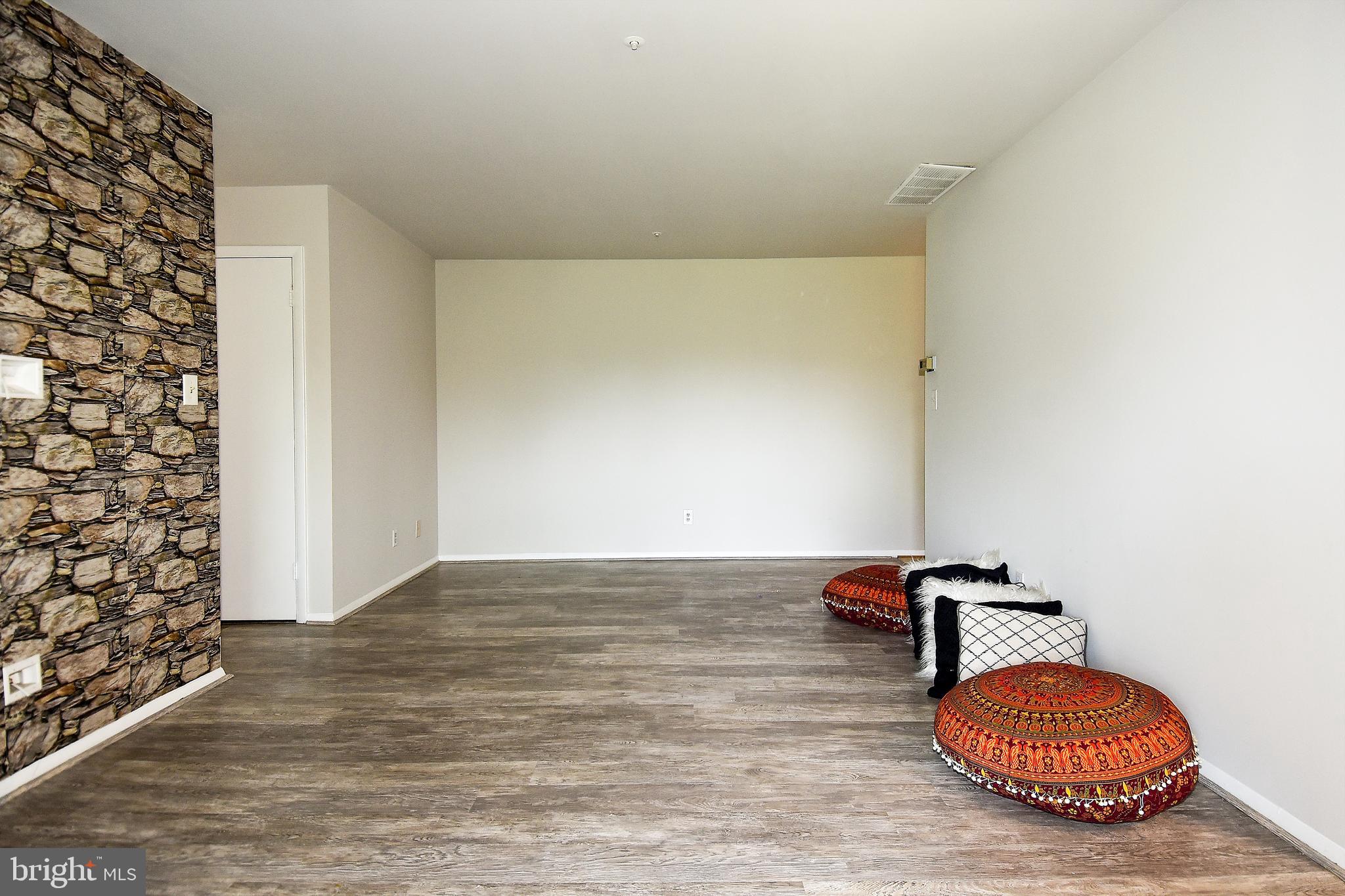 WILLOW WOOD - Residential Lease