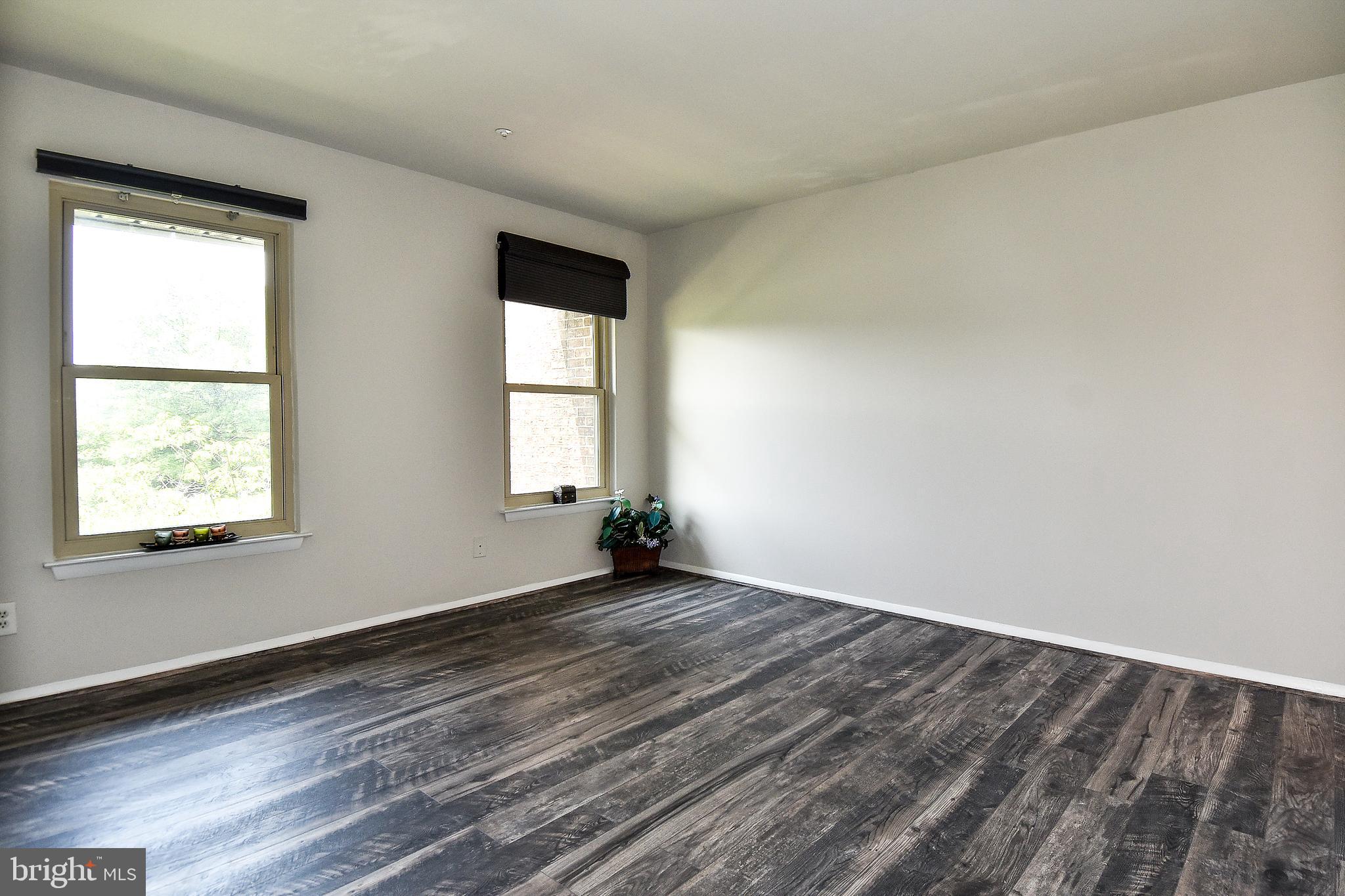 WILLOW WOOD - Residential Lease