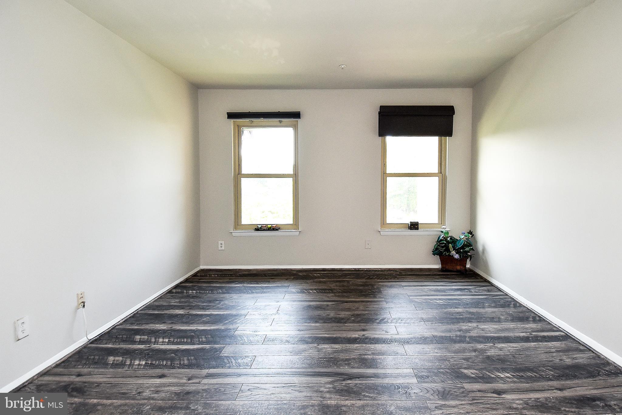 WILLOW WOOD - Residential Lease
