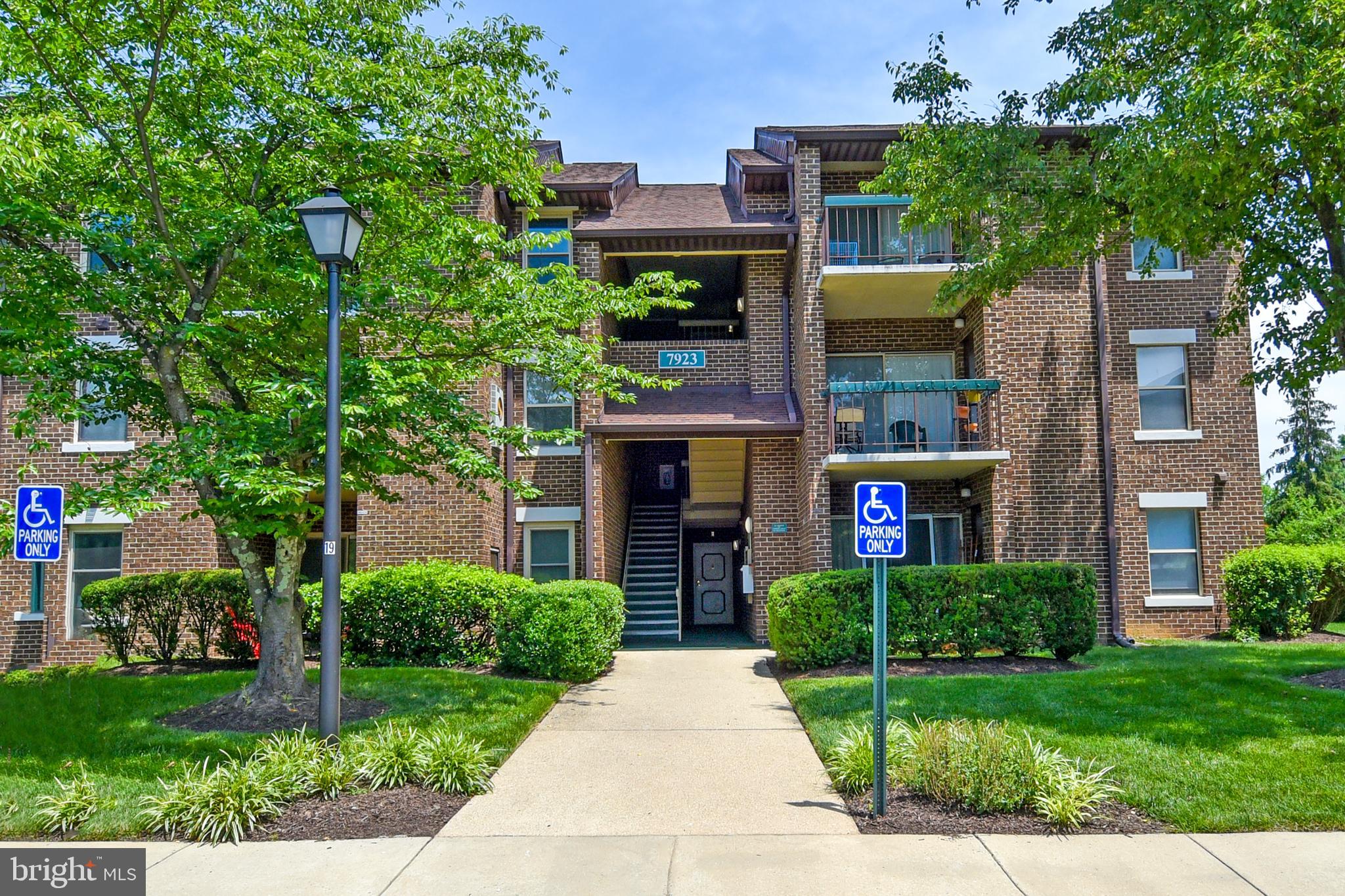 WILLOW WOOD - Residential Lease